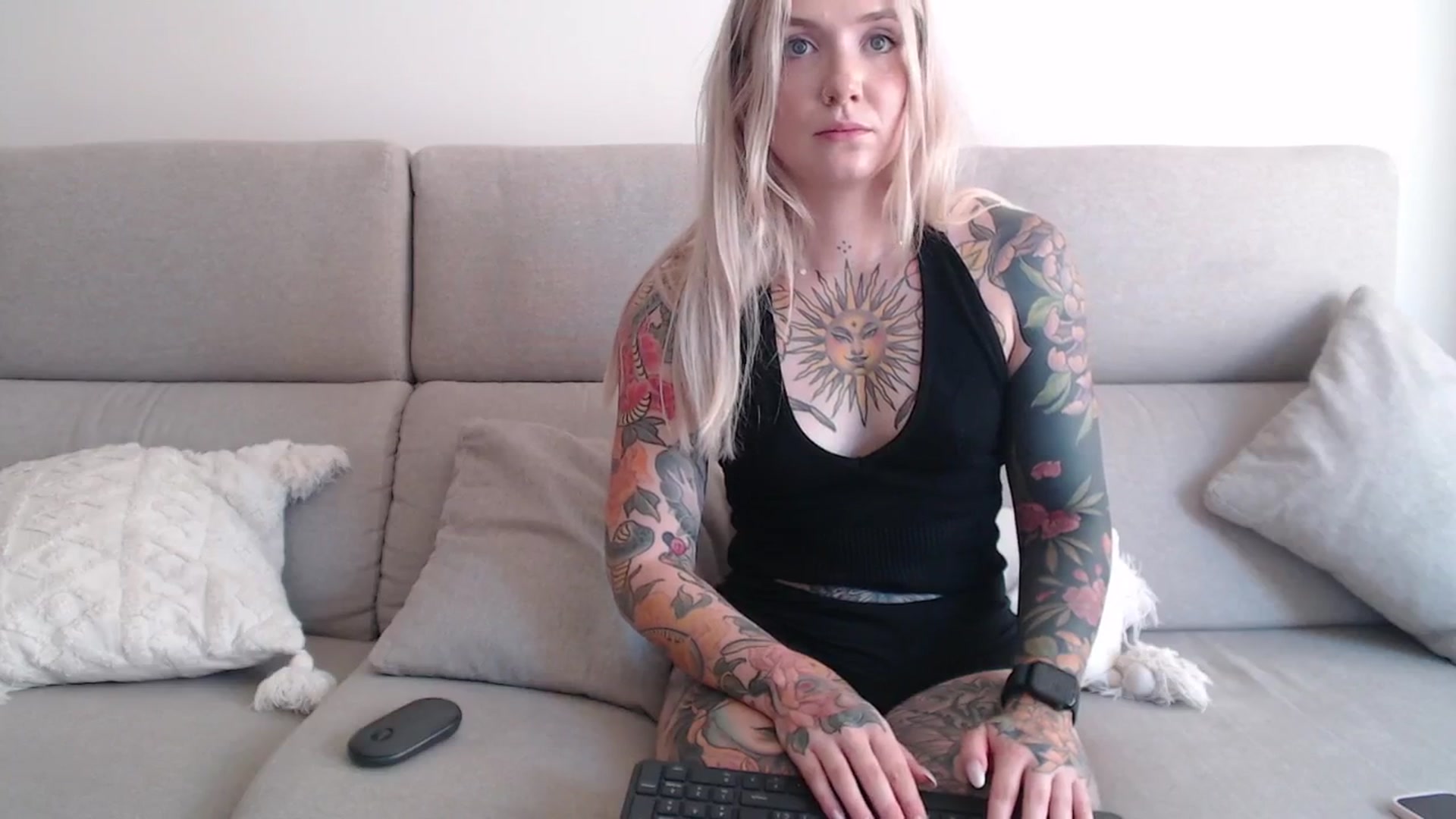 Gallery image thumbnail from Tattoo_bbgirl's myfreecams stream on, 09/16/2025, 16:39 image 6 of 20