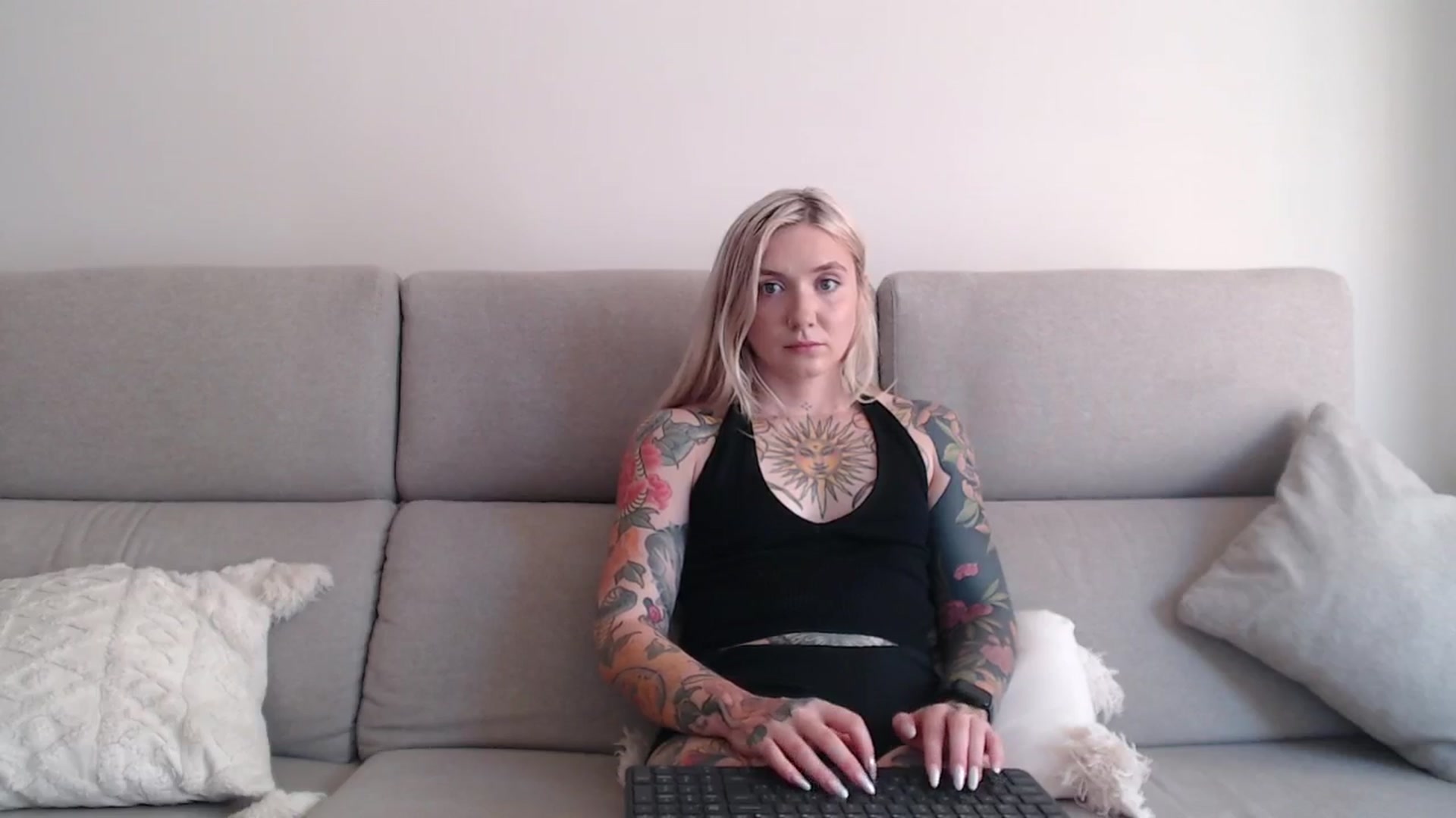 Gallery image thumbnail from Tattoo_bbgirl's myfreecams stream on, 09/16/2025, 16:39 image 14 of 20