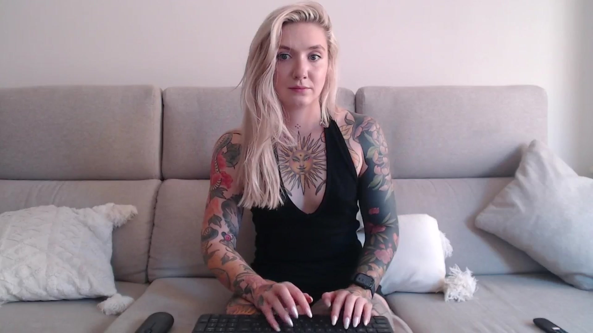 Gallery image thumbnail from Tattoo_bbgirl's myfreecams stream on, 09/16/2025, 17:29 image 3 of 20