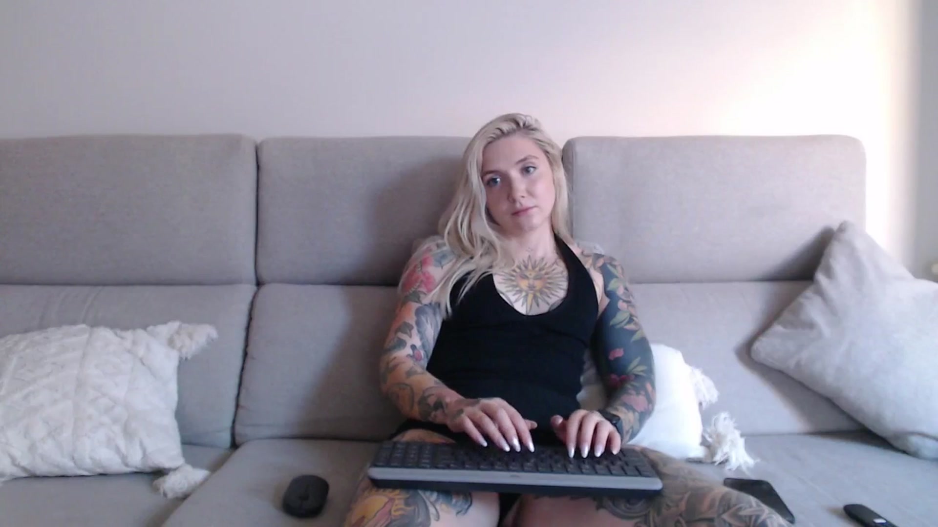 Gallery image thumbnail from Tattoo_bbgirl's myfreecams stream on, 09/16/2025, 17:29 image 13 of 20