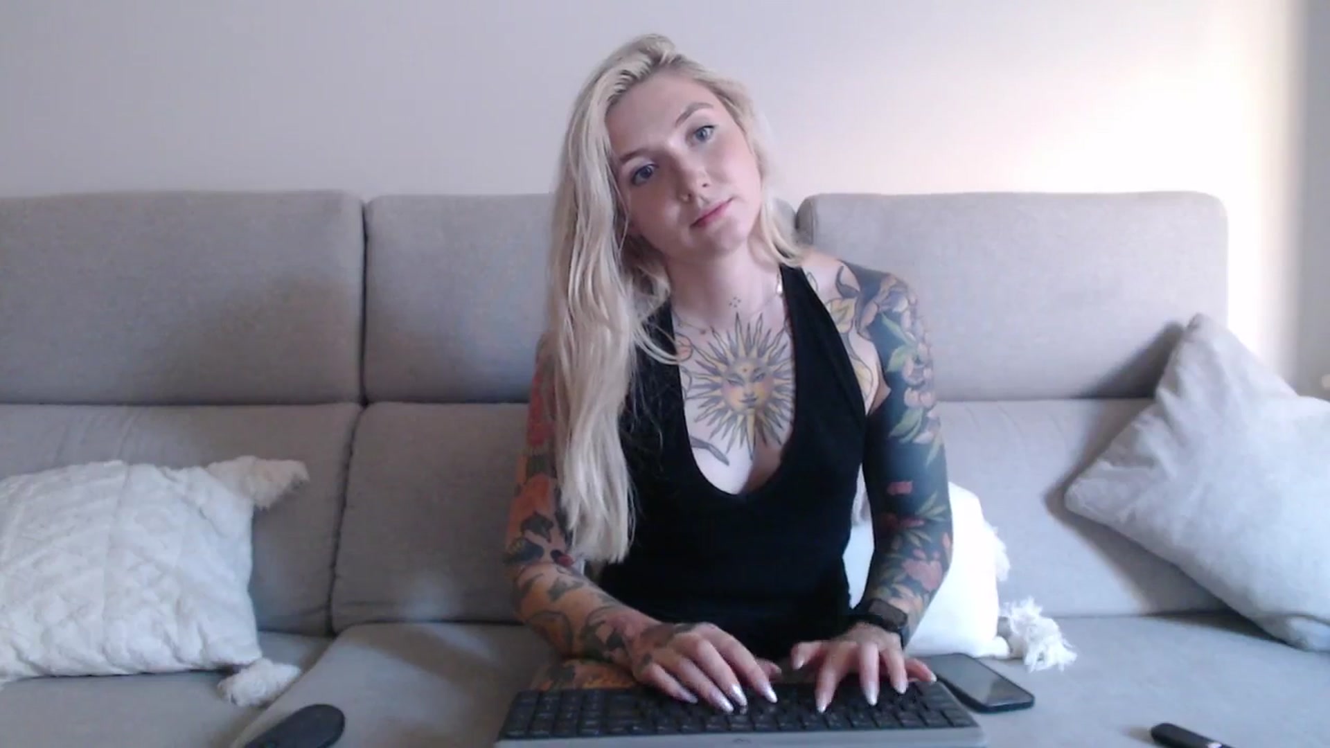 Gallery image thumbnail from Tattoo_bbgirl's myfreecams stream on, 09/16/2025, 17:29 image 16 of 20