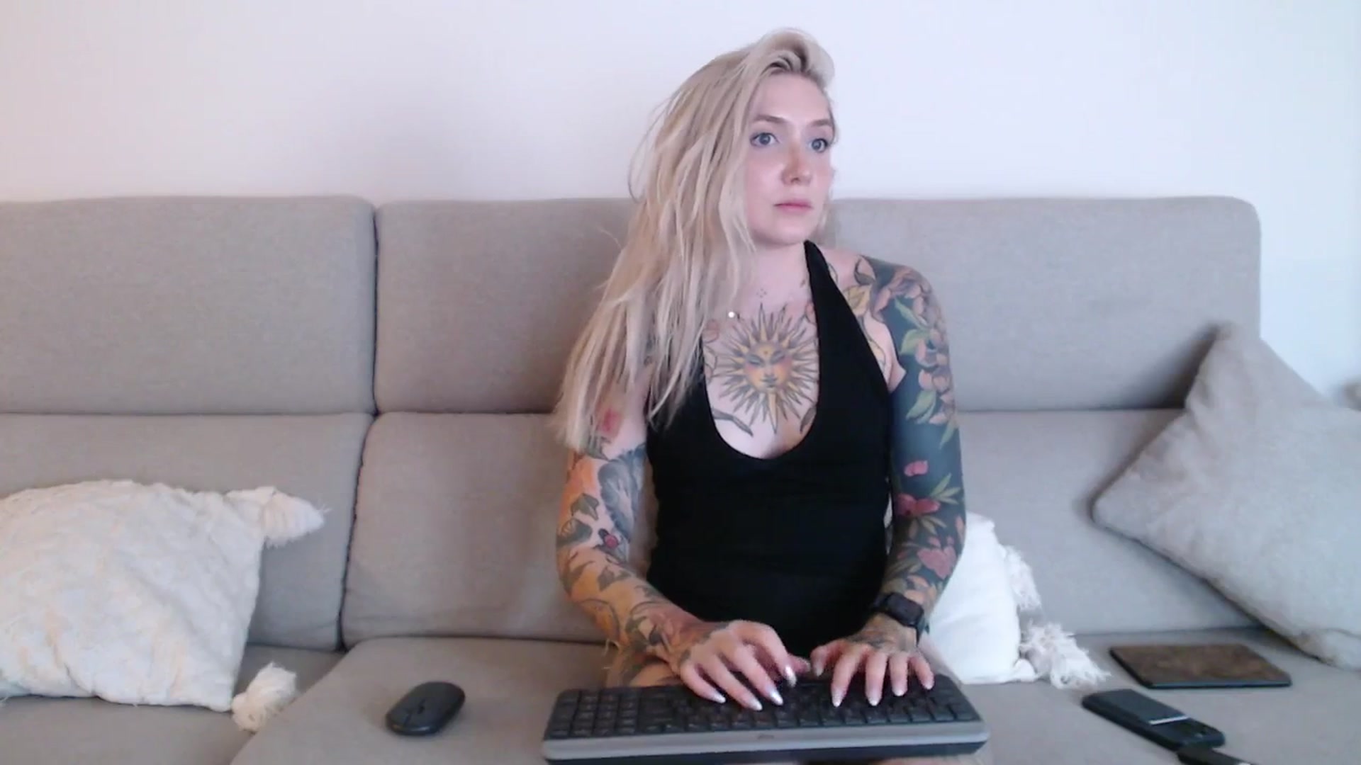 Gallery image thumbnail from Tattoo_bbgirl's myfreecams stream on, 09/16/2025, 18:35 image 3 of 20