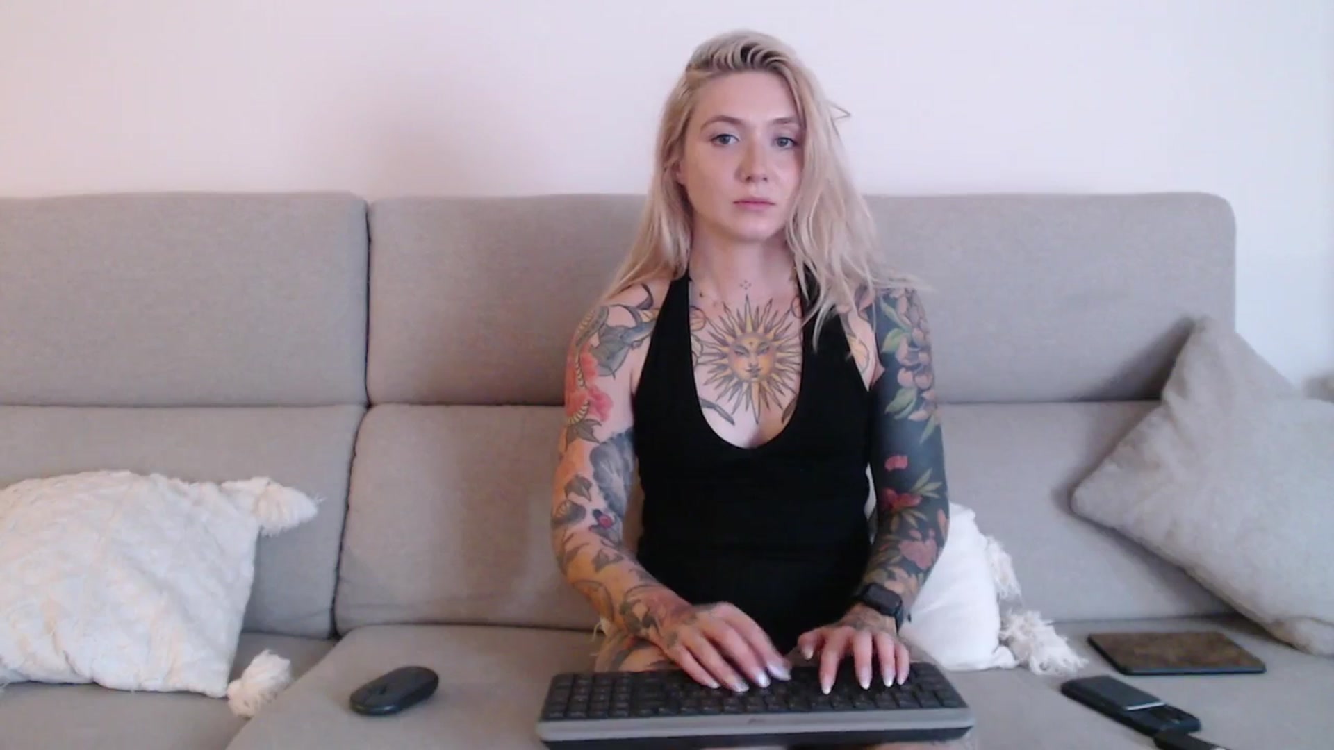 Gallery image thumbnail from Tattoo_bbgirl's myfreecams stream on, 09/16/2025, 18:35 image 2 of 20