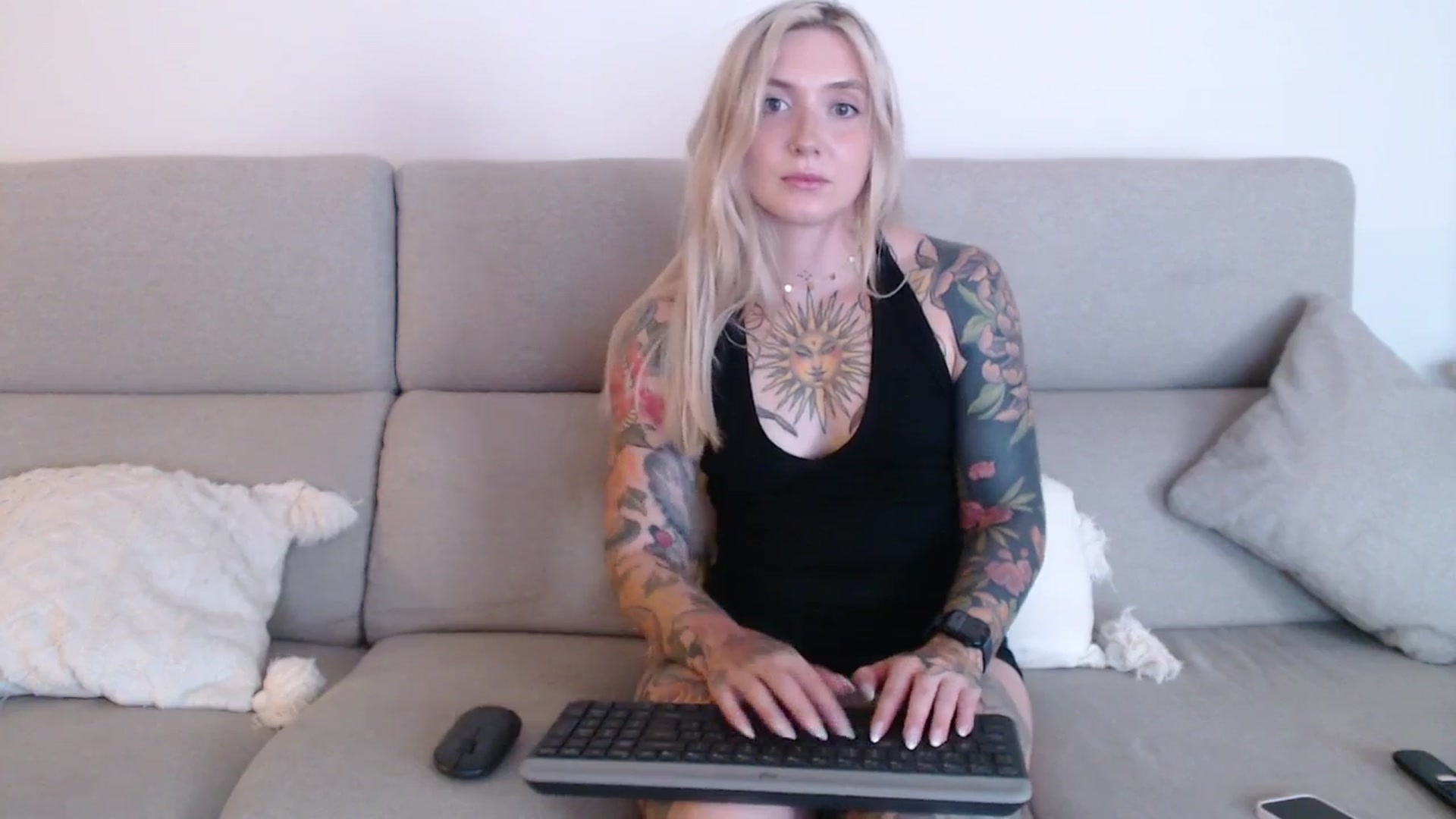 Gallery image thumbnail from Tattoo_bbgirl's myfreecams stream on, 09/16/2025, 19:16 image 8 of 20