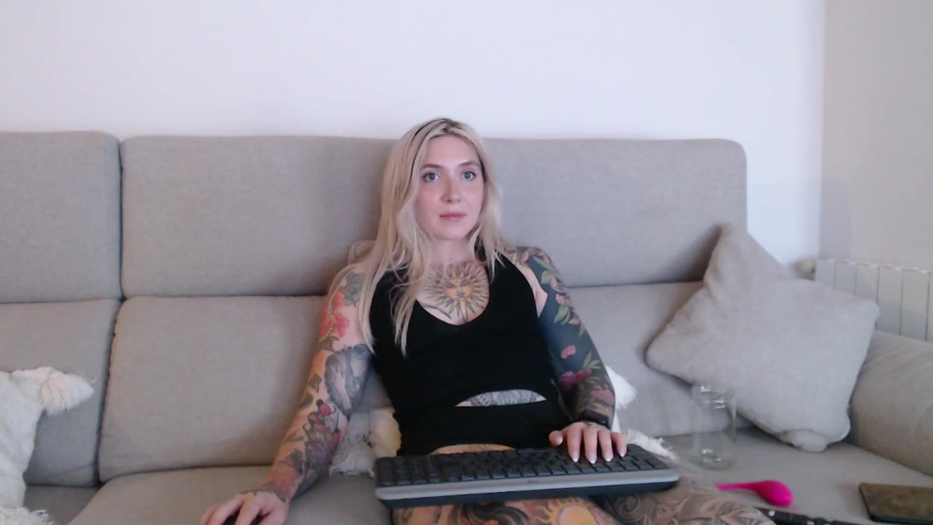 Gallery image thumbnail from Tattoo_bbgirl's myfreecams stream on, 09/16/2025, 22:01 image 11 of 20