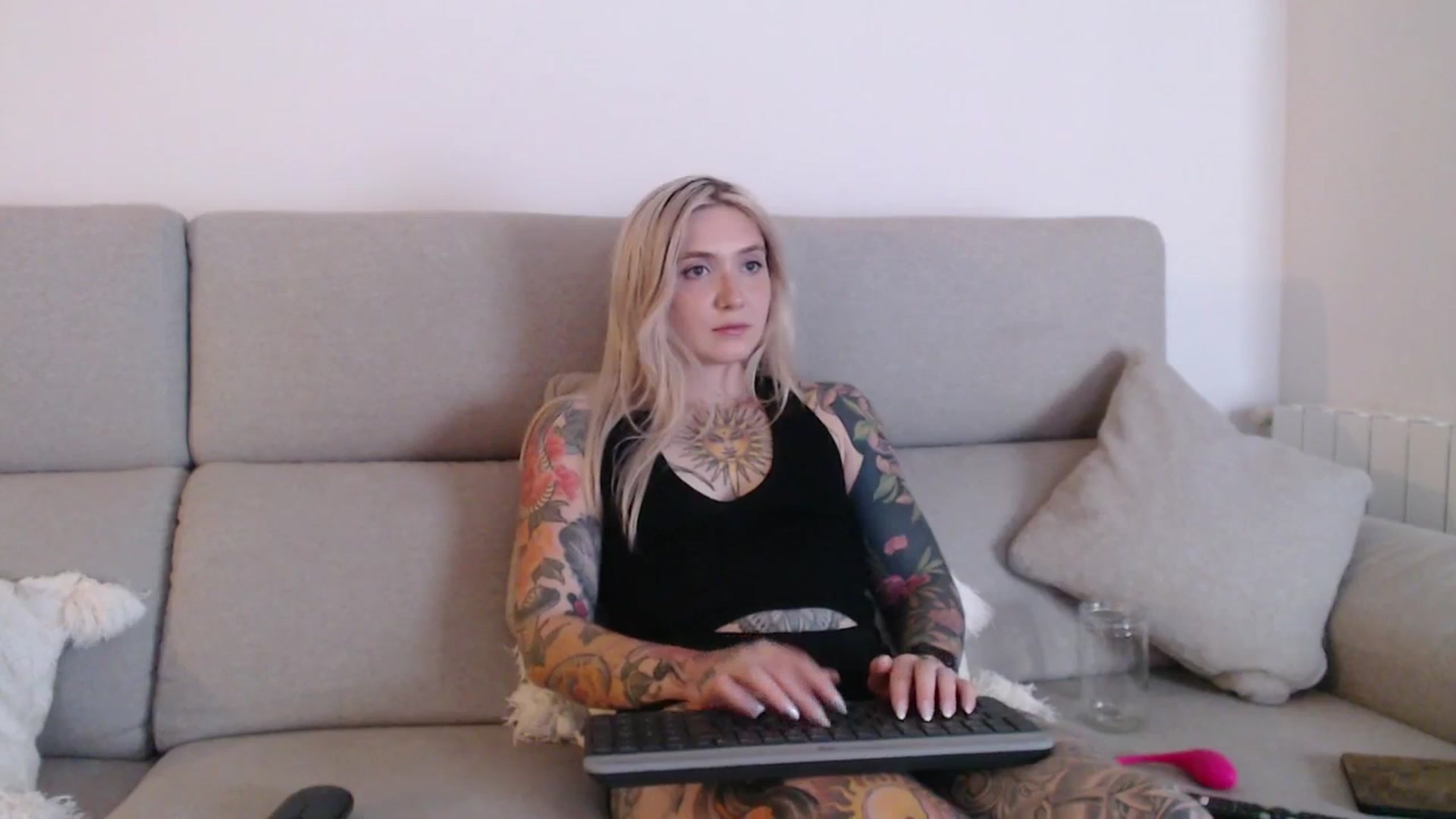 Gallery image thumbnail from Tattoo_bbgirl's myfreecams stream on, 09/16/2025, 22:01 image 10 of 20