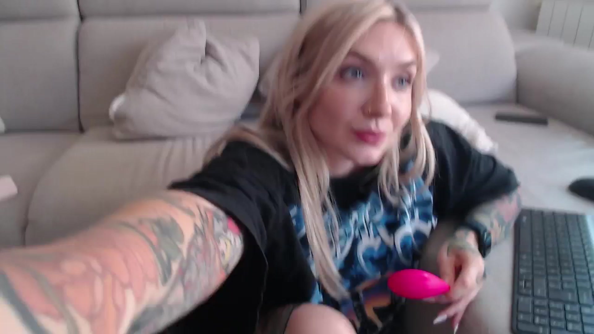 Gallery image thumbnail from Tattoo_bbgirl's myfreecams stream on, 09/17/2025, 15:52 image 11 of 20