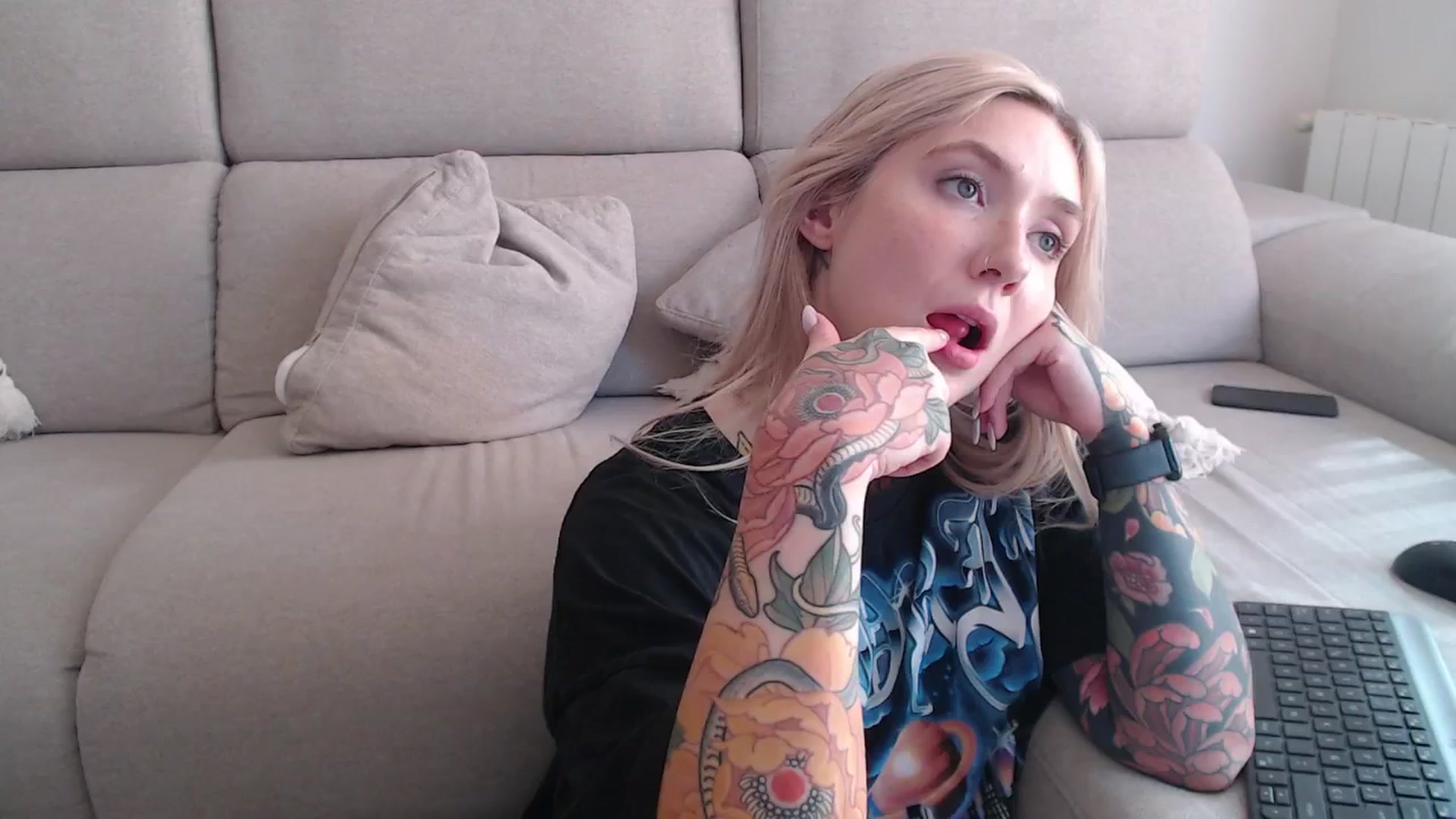 Gallery image thumbnail from Tattoo_bbgirl's myfreecams stream on, 09/17/2025, 15:52 image 20 of 20