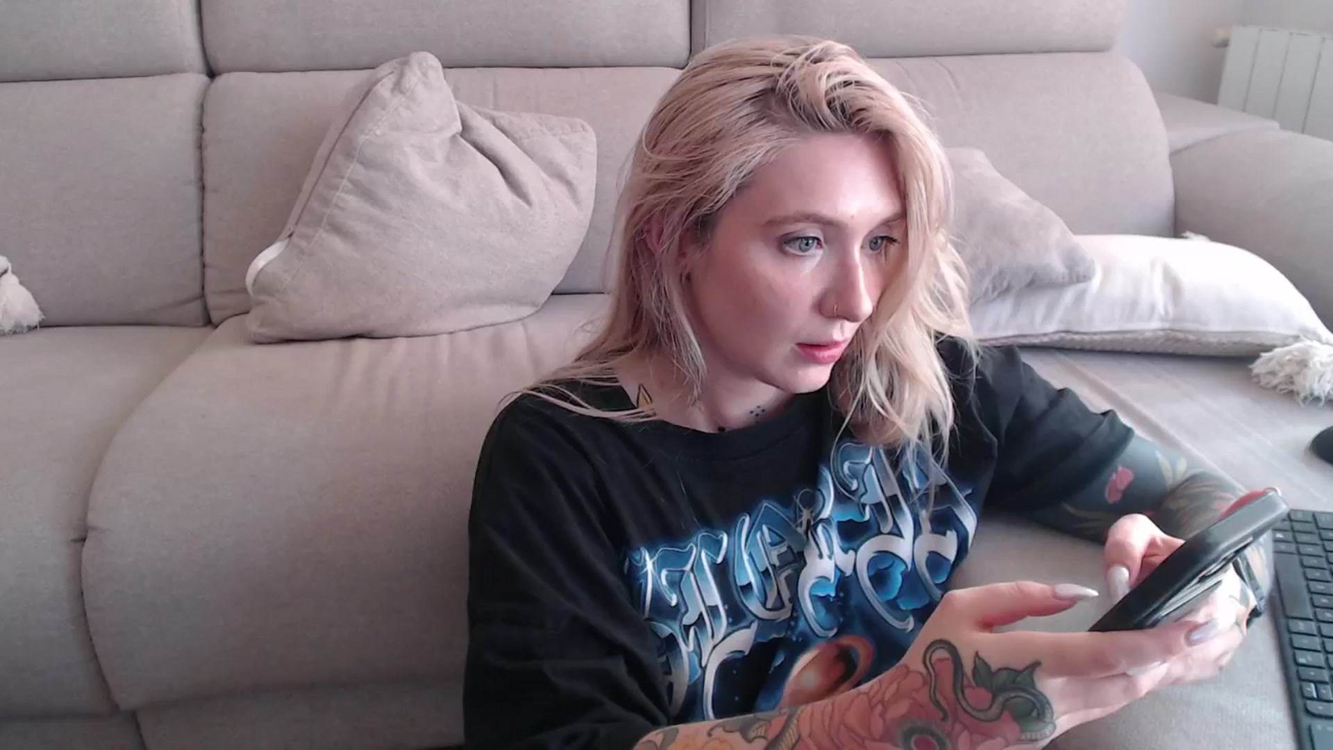 Gallery image thumbnail from Tattoo_bbgirl's myfreecams stream on, 09/17/2025, 16:35 image 13 of 20