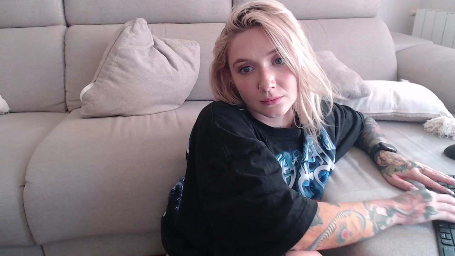 Gallery image thumbnail from Tattoo_bbgirl's myfreecams stream on, 09/17/2025, 16:35 image 4 of 20