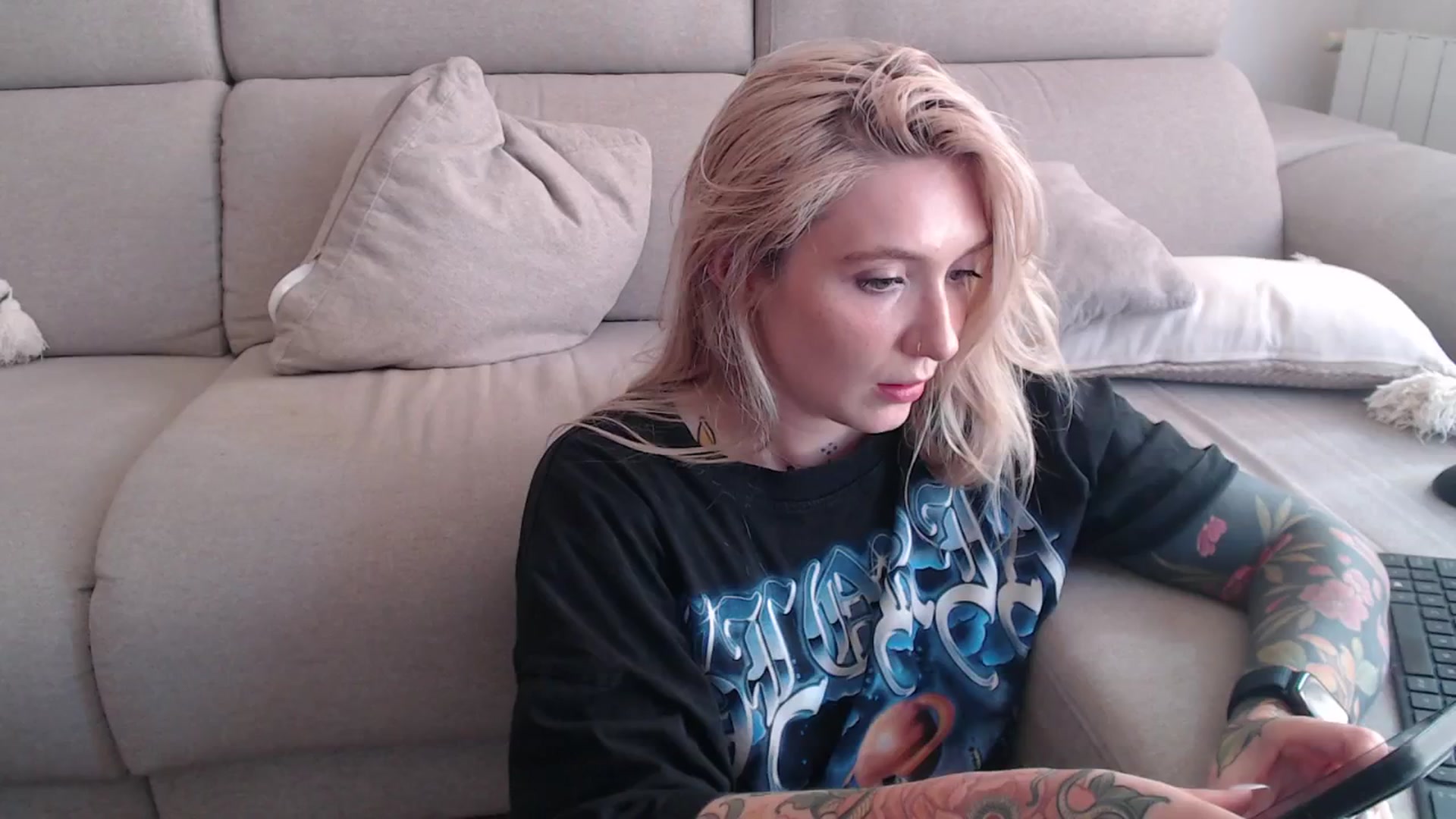 Gallery image thumbnail from Tattoo_bbgirl's myfreecams stream on, 09/17/2025, 16:35 image 16 of 20