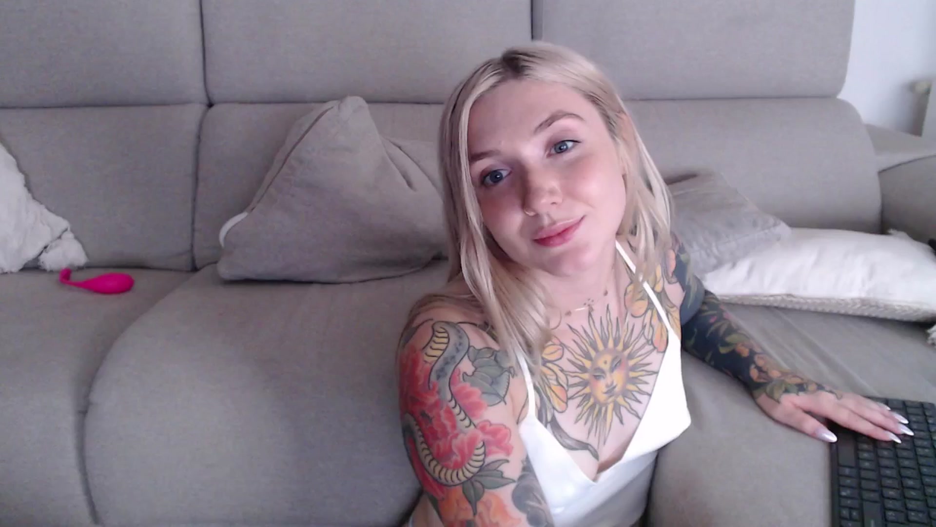 Gallery image thumbnail from Tattoo_bbgirl's myfreecams stream on, 09/17/2025, 20:09 image 1 of 20