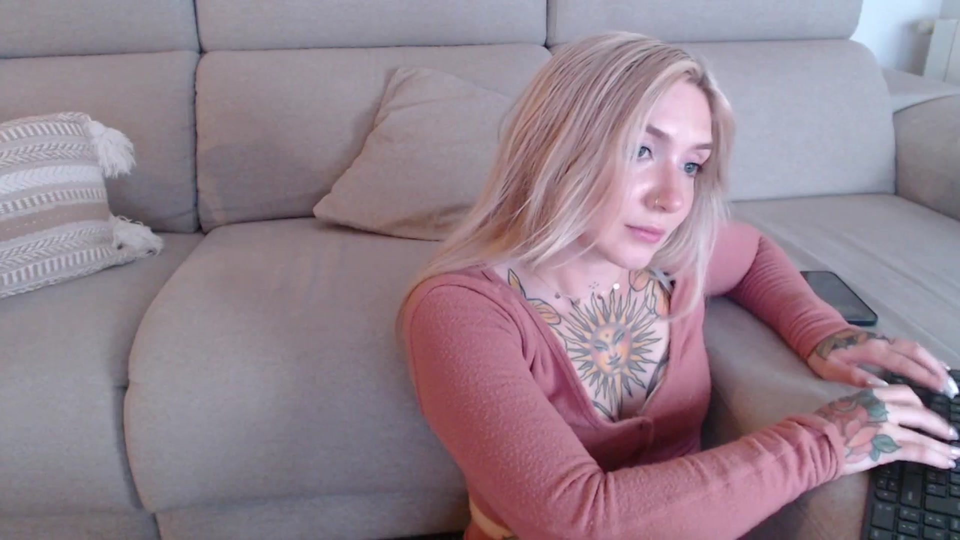 Gallery image thumbnail from Tattoo_bbgirl's myfreecams stream on, 09/18/2025, 19:39 image 4 of 20