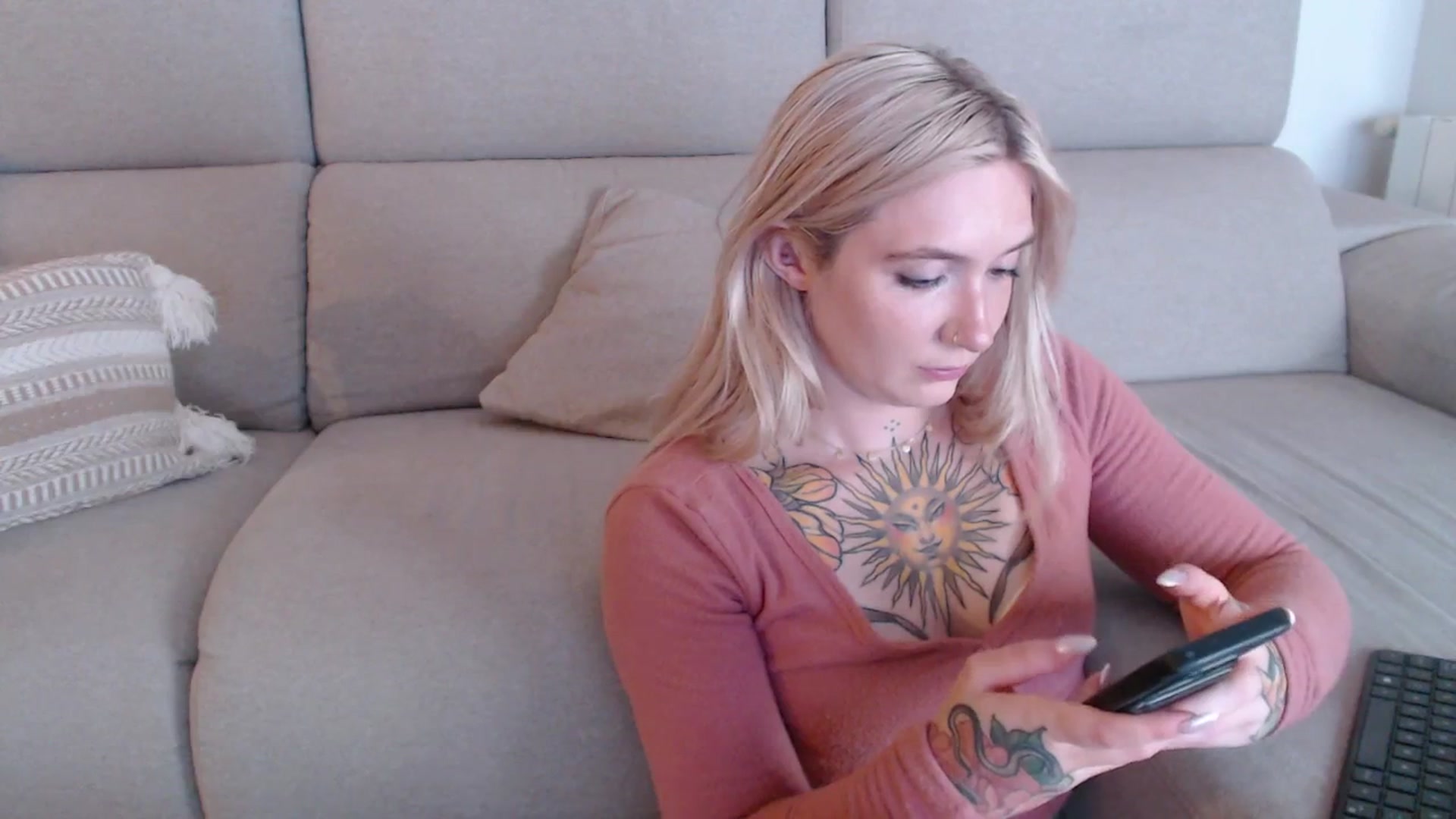 Gallery image thumbnail from Tattoo_bbgirl's myfreecams stream on, 09/18/2025, 19:39 image 15 of 20