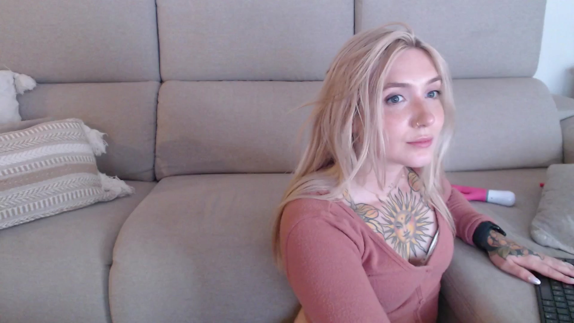 Gallery image thumbnail from Tattoo_bbgirl's myfreecams stream on, 09/18/2025, 21:22 image 16 of 20