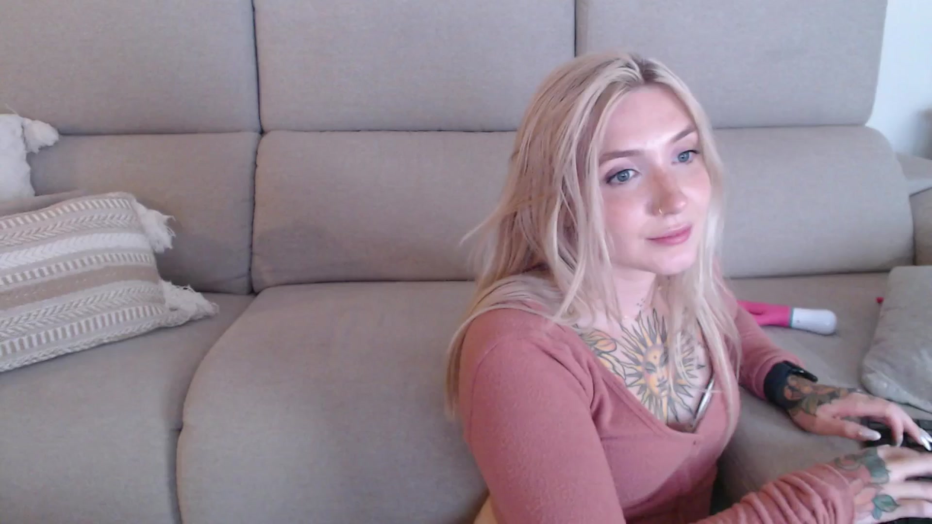 Gallery image thumbnail from Tattoo_bbgirl's myfreecams stream on, 09/18/2025, 21:22 image 18 of 20