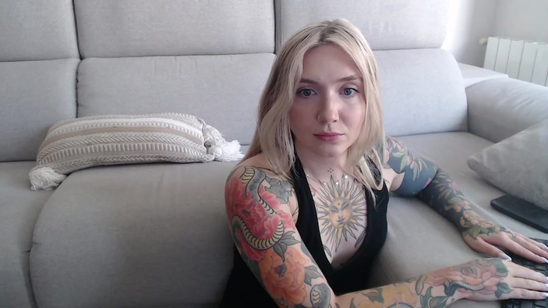 Gallery image thumbnail from Tattoo_bbgirl's myfreecams stream on, 09/19/2025, 12:35 image 4 of 20