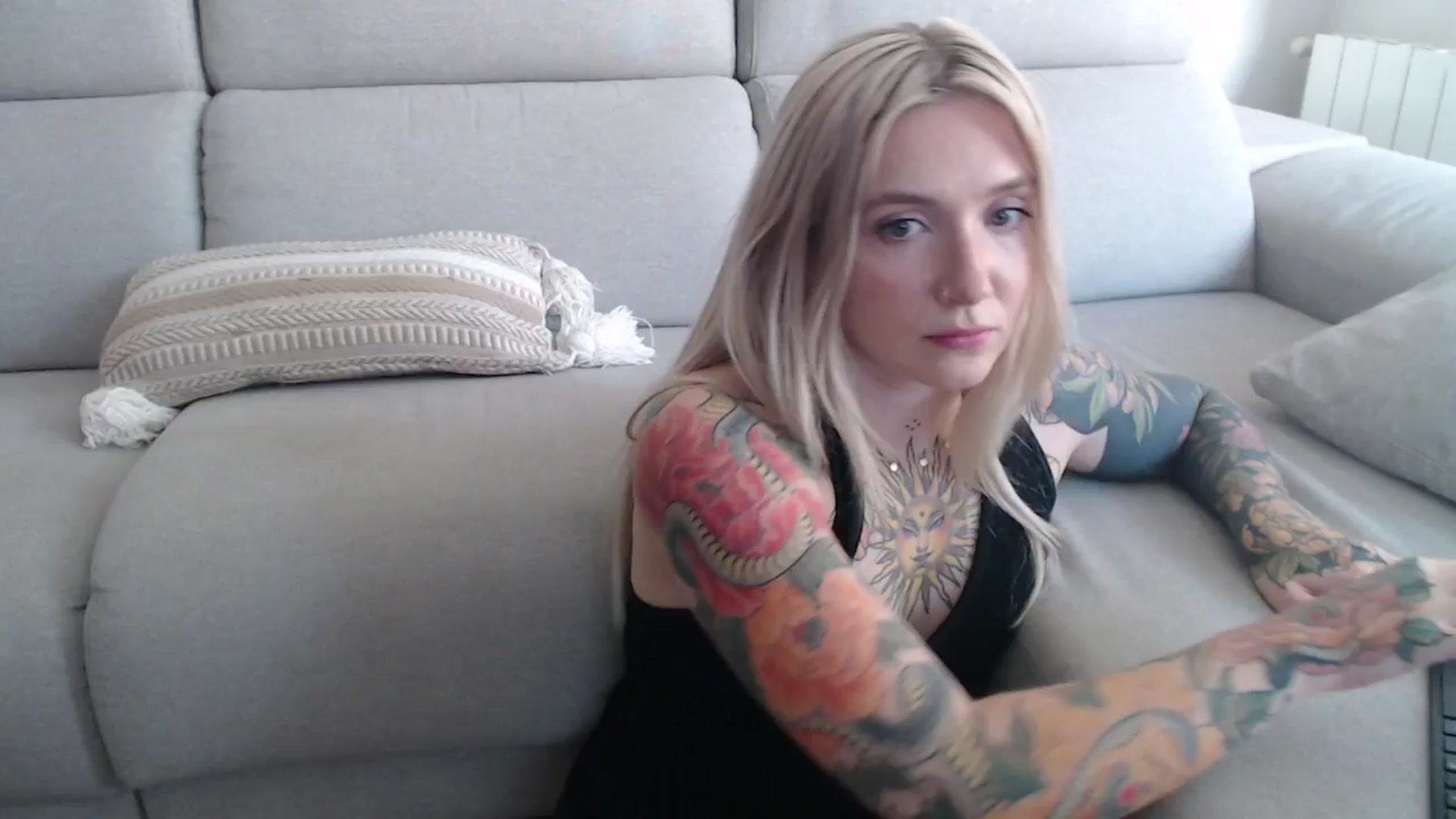 Gallery image thumbnail from Tattoo_bbgirl's myfreecams stream on, 09/19/2025, 12:35 image 18 of 20