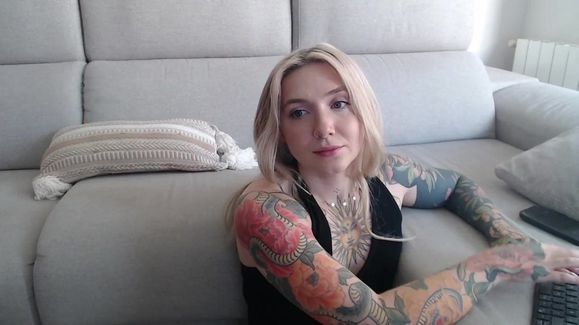 Gallery image thumbnail from Tattoo_bbgirl's myfreecams stream on, 09/19/2025, 12:35 image 6 of 20