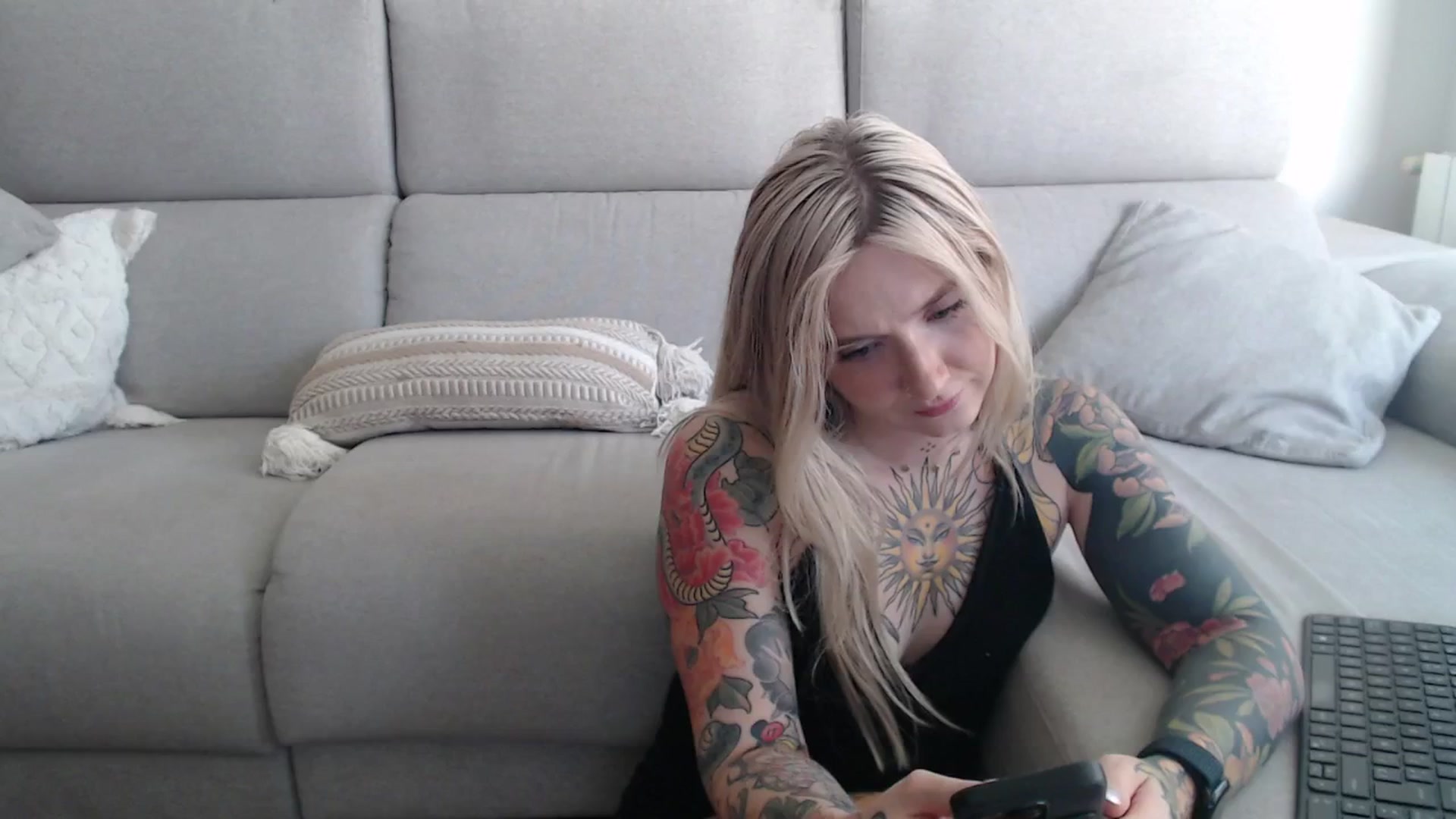 Gallery image thumbnail from Tattoo_bbgirl's myfreecams stream on, 09/19/2025, 14:06 image 9 of 20