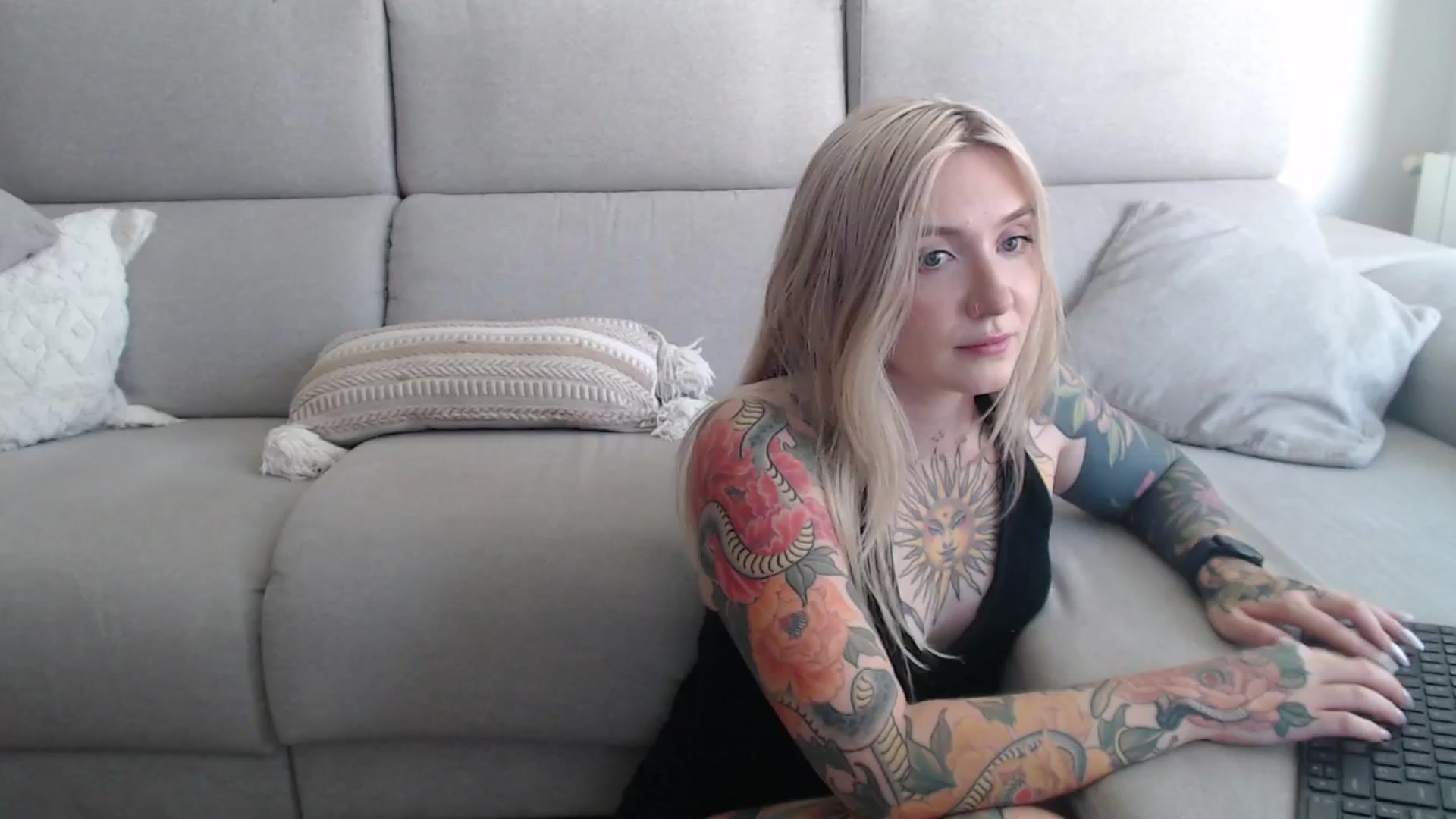 Gallery image thumbnail from Tattoo_bbgirl's myfreecams stream on, 09/19/2025, 14:06 image 10 of 20