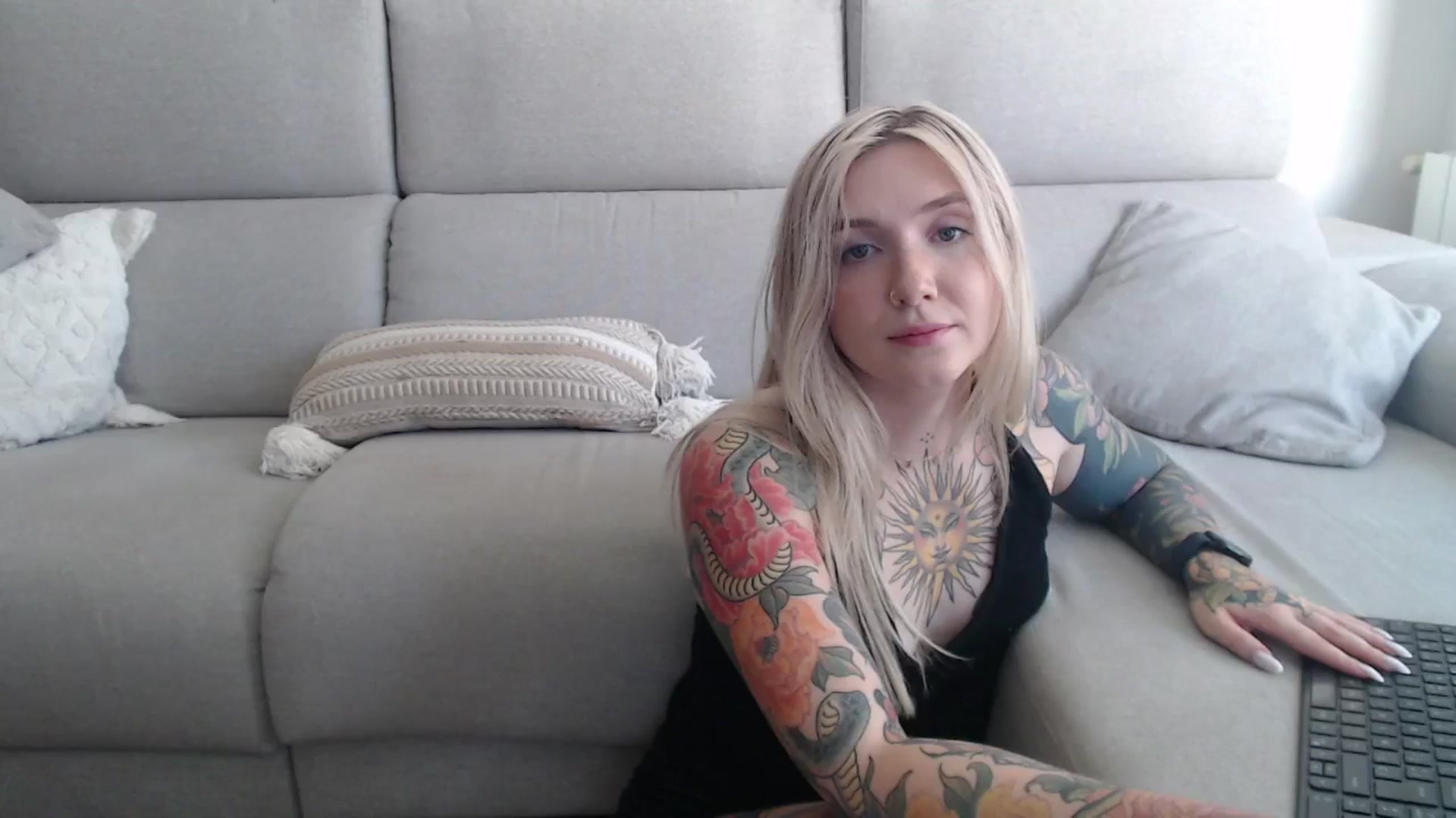 Gallery image thumbnail from Tattoo_bbgirl's myfreecams stream on, 09/19/2025, 14:06 image 13 of 20