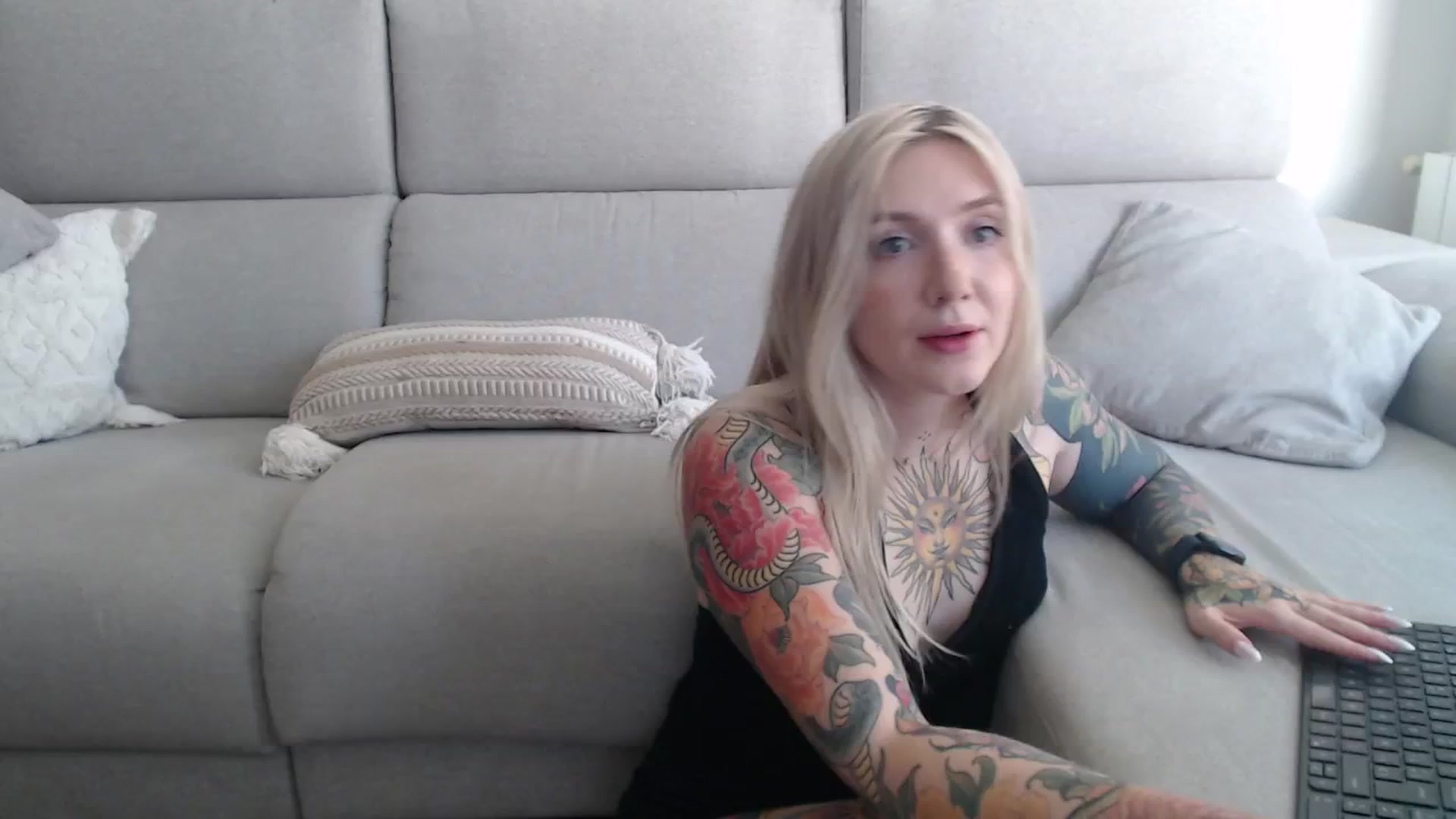 Gallery image thumbnail from Tattoo_bbgirl's myfreecams stream on, 09/19/2025, 14:06 image 14 of 20