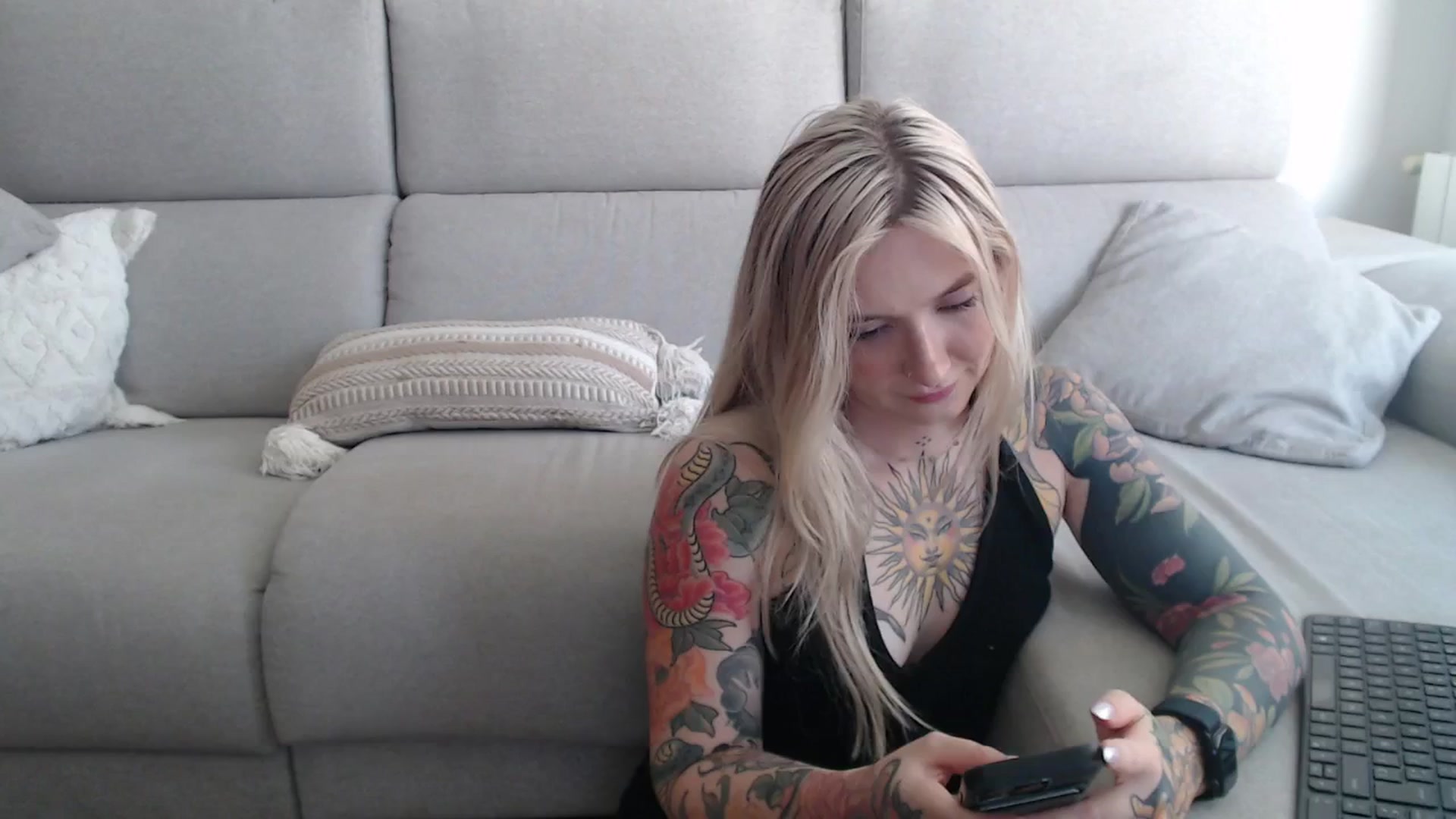 Gallery image thumbnail from Tattoo_bbgirl's myfreecams stream on, 09/19/2025, 14:06 image 12 of 20