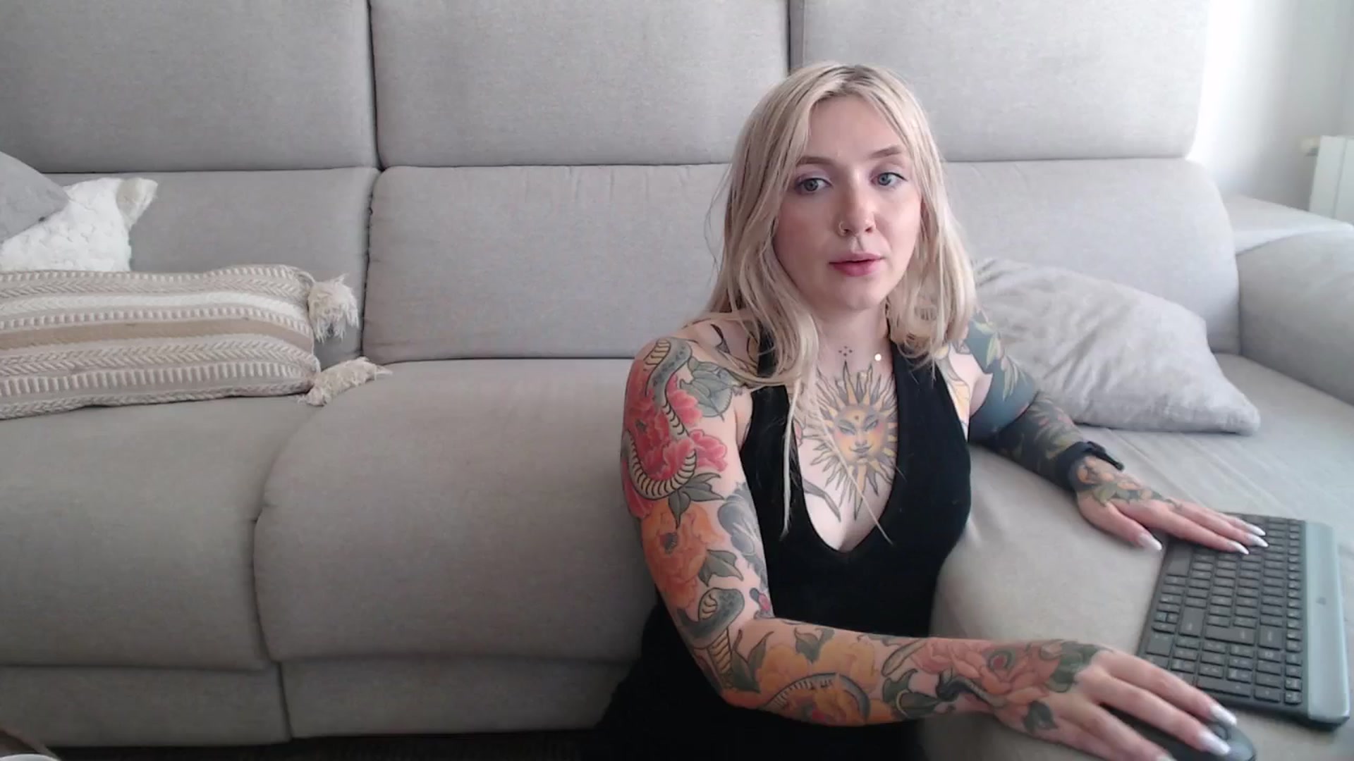 Gallery image thumbnail from Tattoo_bbgirl's myfreecams stream on, 09/19/2025, 15:13 image 10 of 20