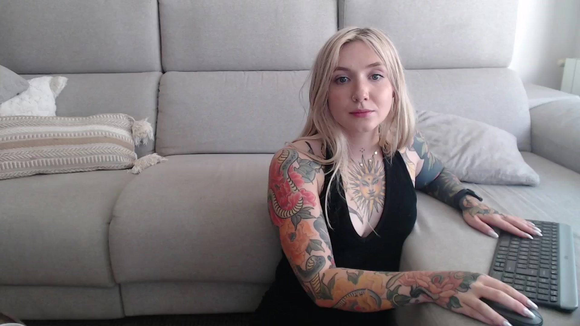 Gallery image thumbnail from Tattoo_bbgirl's myfreecams stream on, 09/19/2025, 15:13 image 9 of 20