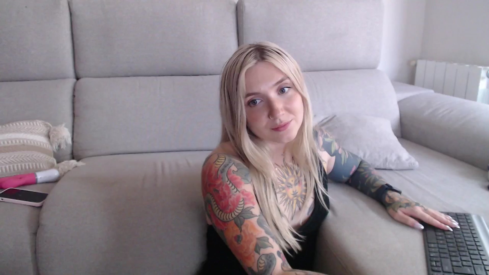 Gallery image thumbnail from Tattoo_bbgirl's myfreecams stream on, 09/19/2025, 17:22 image 18 of 20