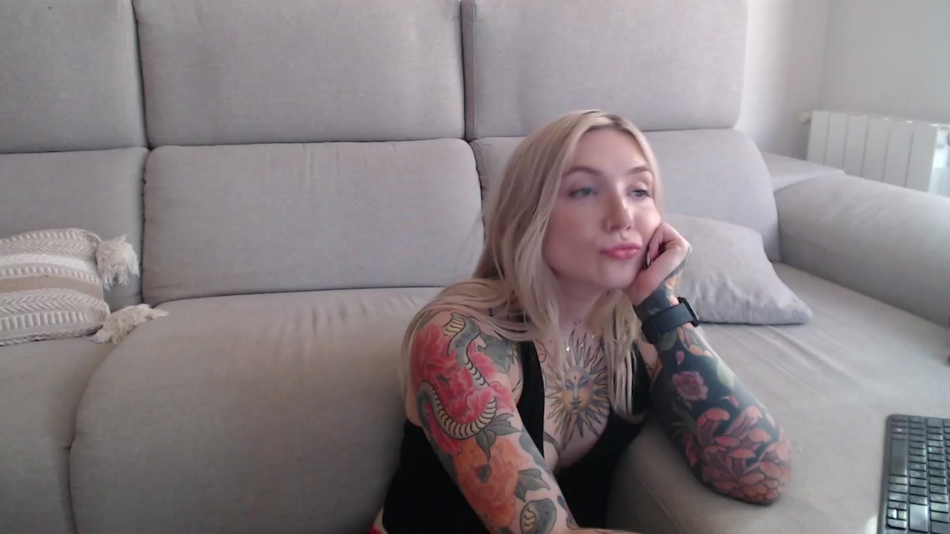 Gallery image thumbnail from Tattoo_bbgirl's myfreecams stream on, 09/19/2025, 17:22 image 12 of 20