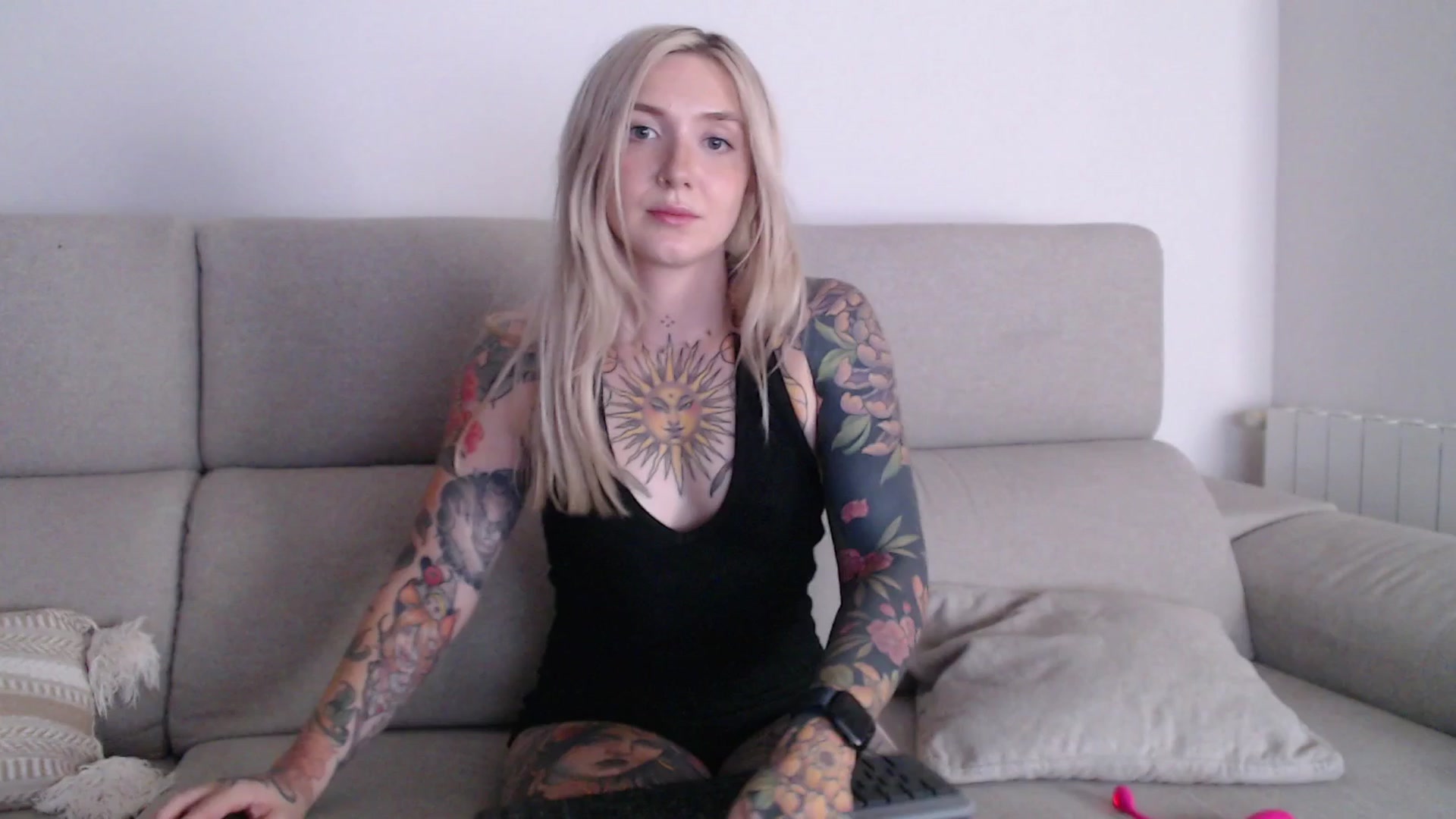 Gallery image thumbnail from Tattoo_bbgirl's myfreecams stream on, 09/19/2025, 18:28 image 20 of 20