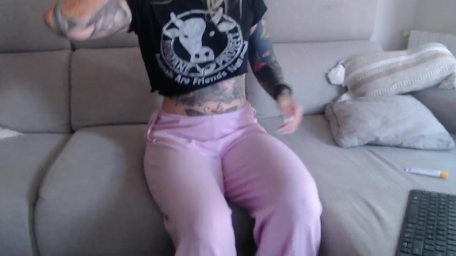Gallery image thumbnail from Tattoo_bbgirl's myfreecams stream on, 09/20/2025, 18:26 image 6 of 20