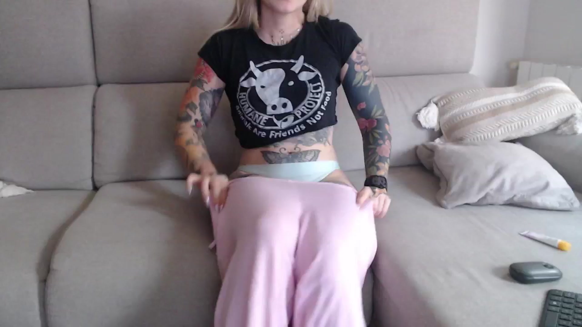Gallery image thumbnail from Tattoo_bbgirl's myfreecams stream on, 09/20/2025, 18:26 image 13 of 20