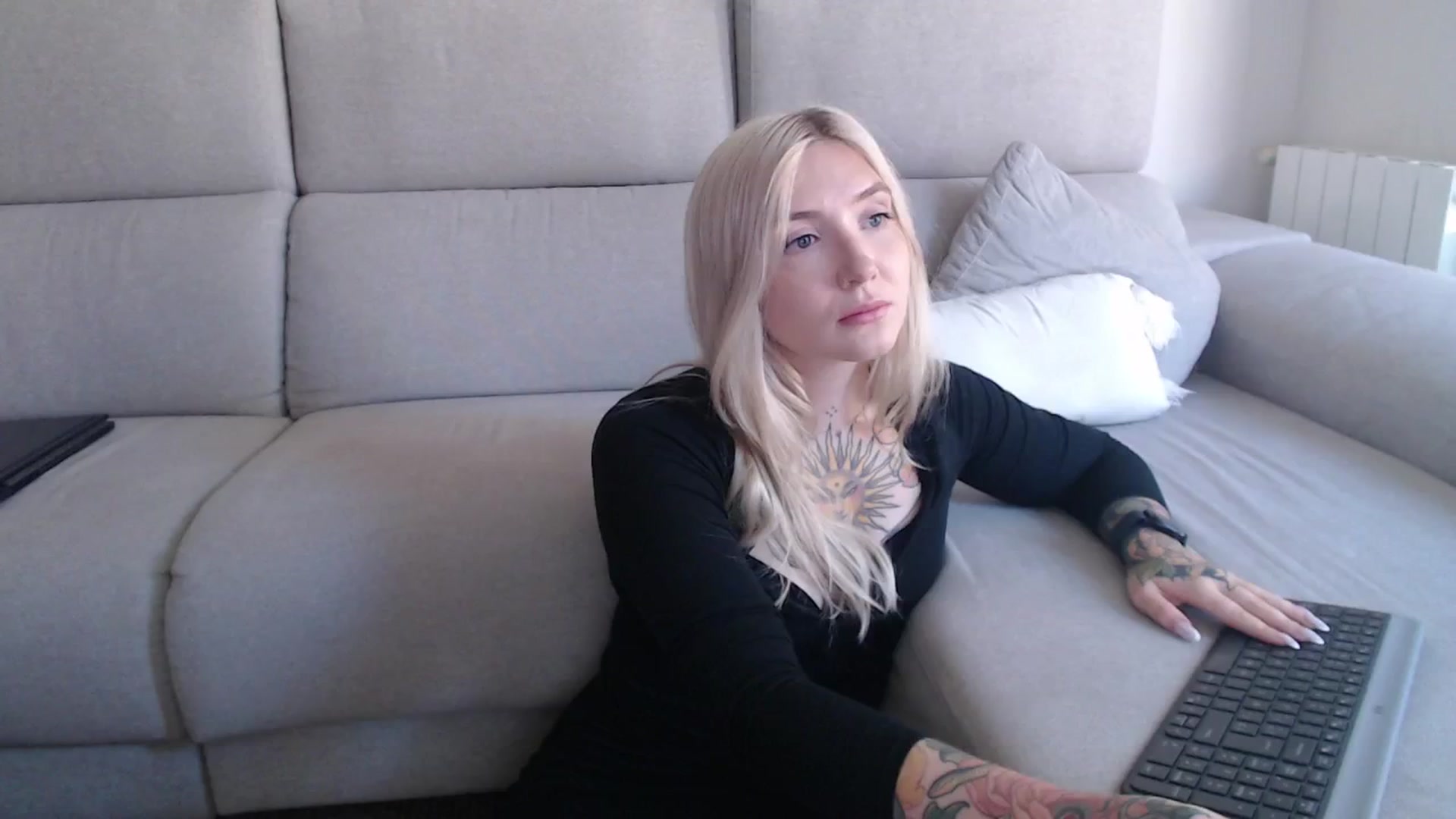Gallery image thumbnail from Tattoo_bbgirl's myfreecams stream on, 09/22/2025, 11:39 image 5 of 20