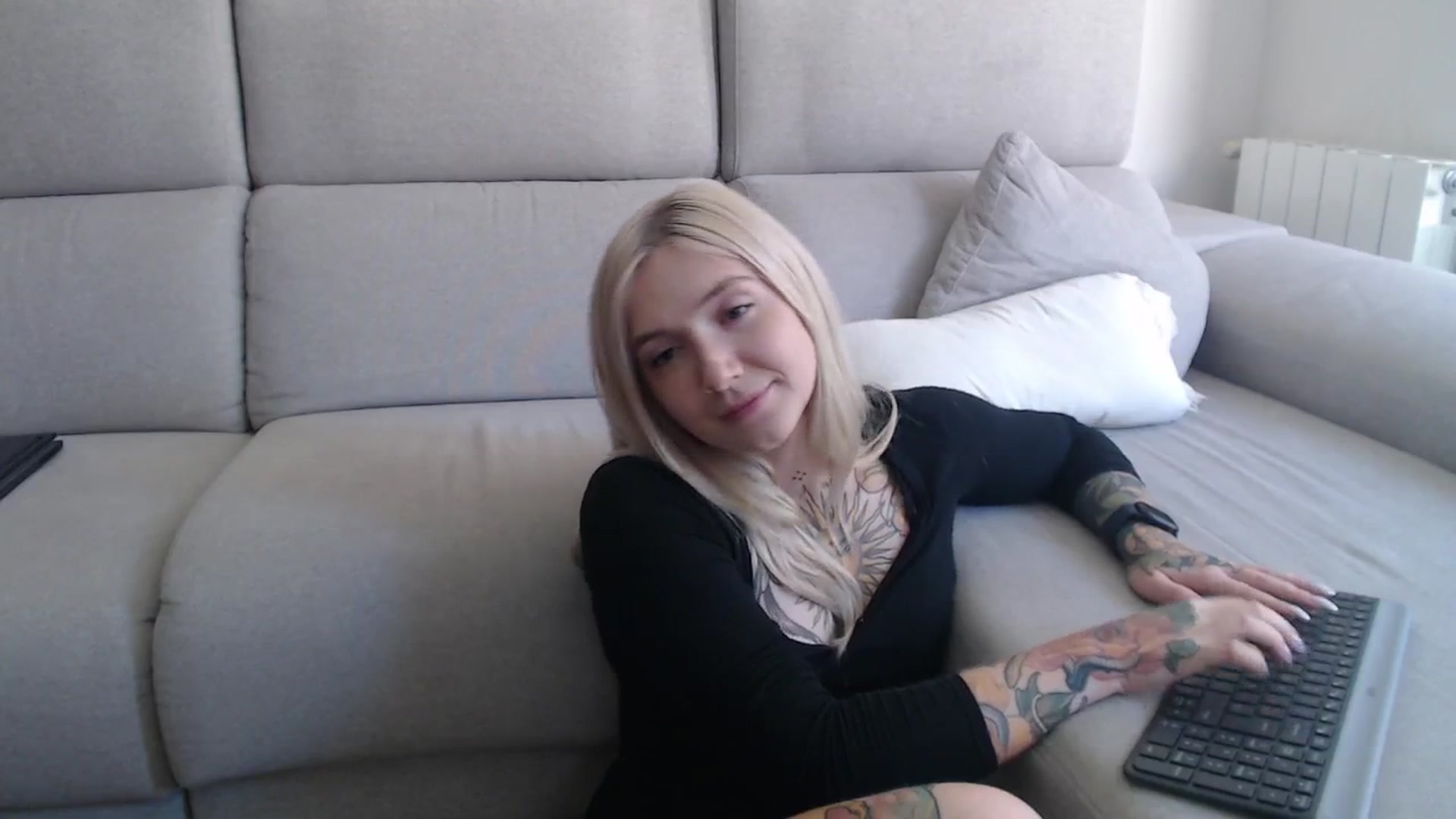 Gallery image thumbnail from Tattoo_bbgirl's myfreecams stream on, 09/22/2025, 13:06 image 17 of 20