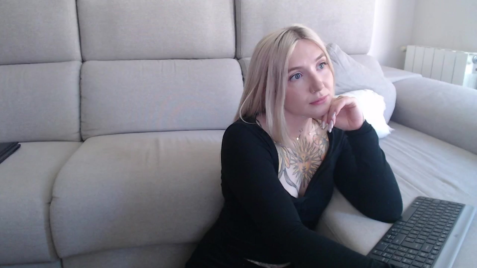 Gallery image thumbnail from Tattoo_bbgirl's myfreecams stream on, 09/22/2025, 13:06 image 9 of 20