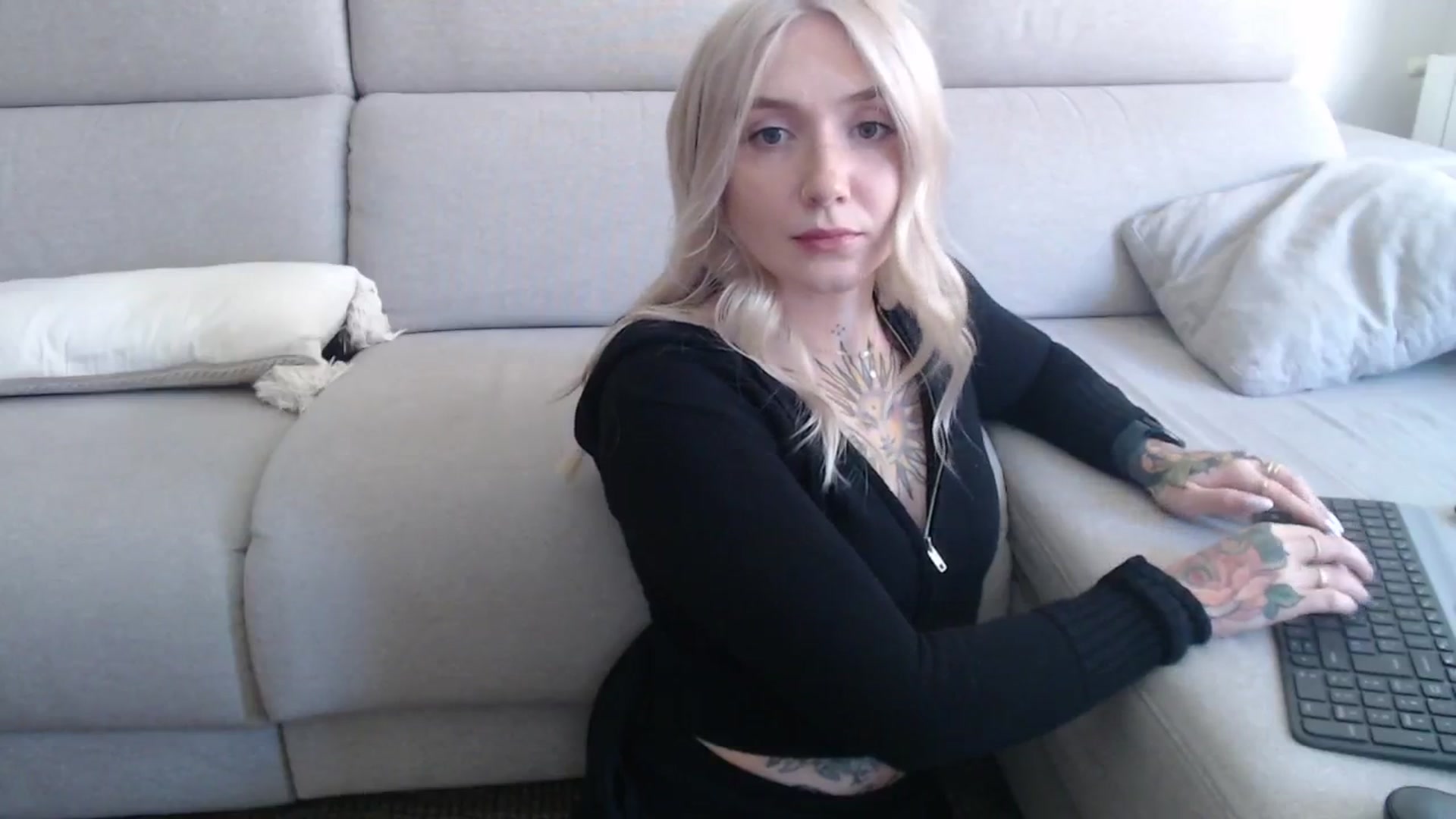 Gallery image thumbnail from Tattoo_bbgirl's myfreecams stream on, 09/23/2025, 12:46 image 7 of 20