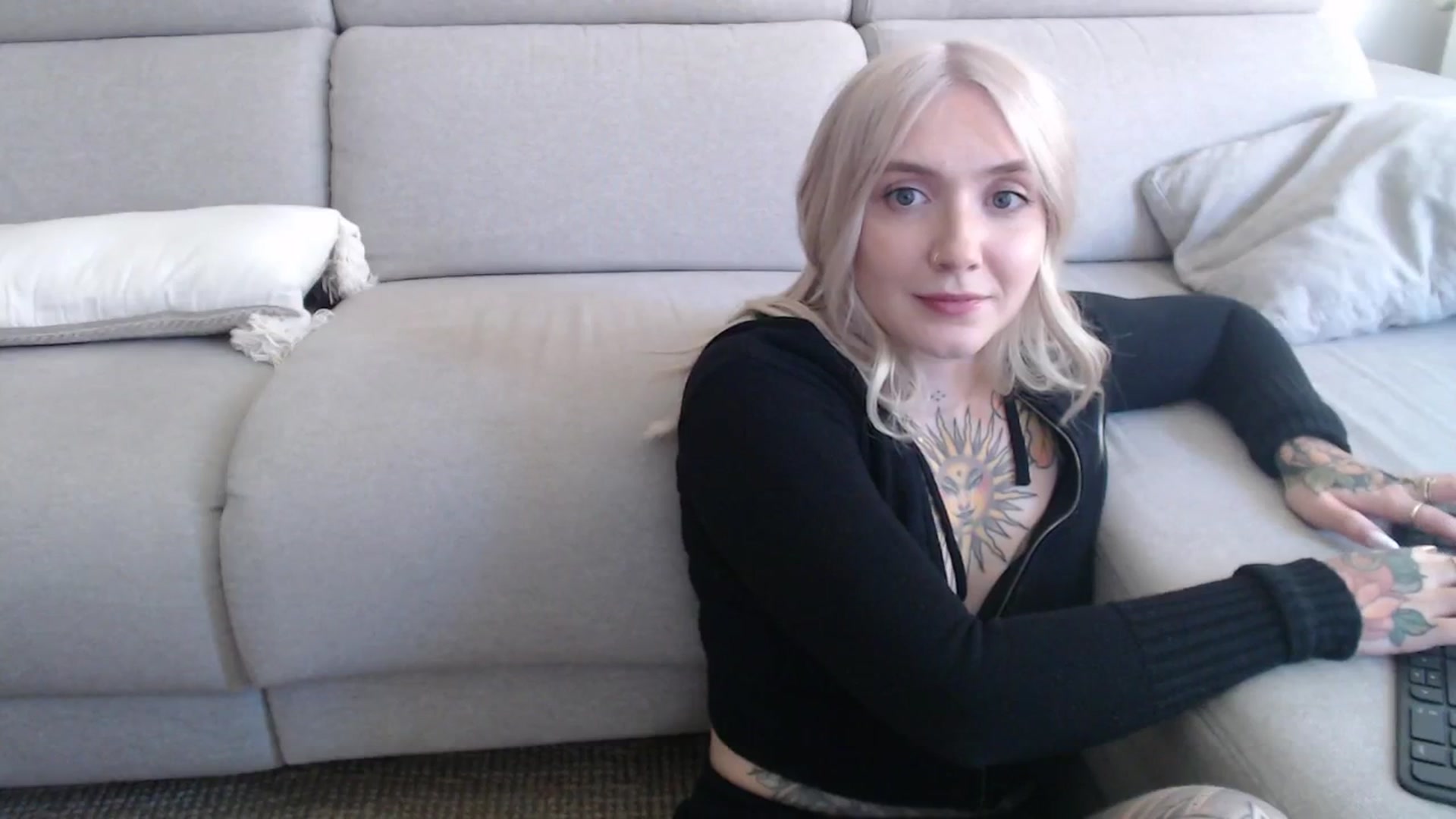 Gallery image thumbnail from Tattoo_bbgirl's myfreecams stream on, 09/23/2025, 14:11 image 14 of 20