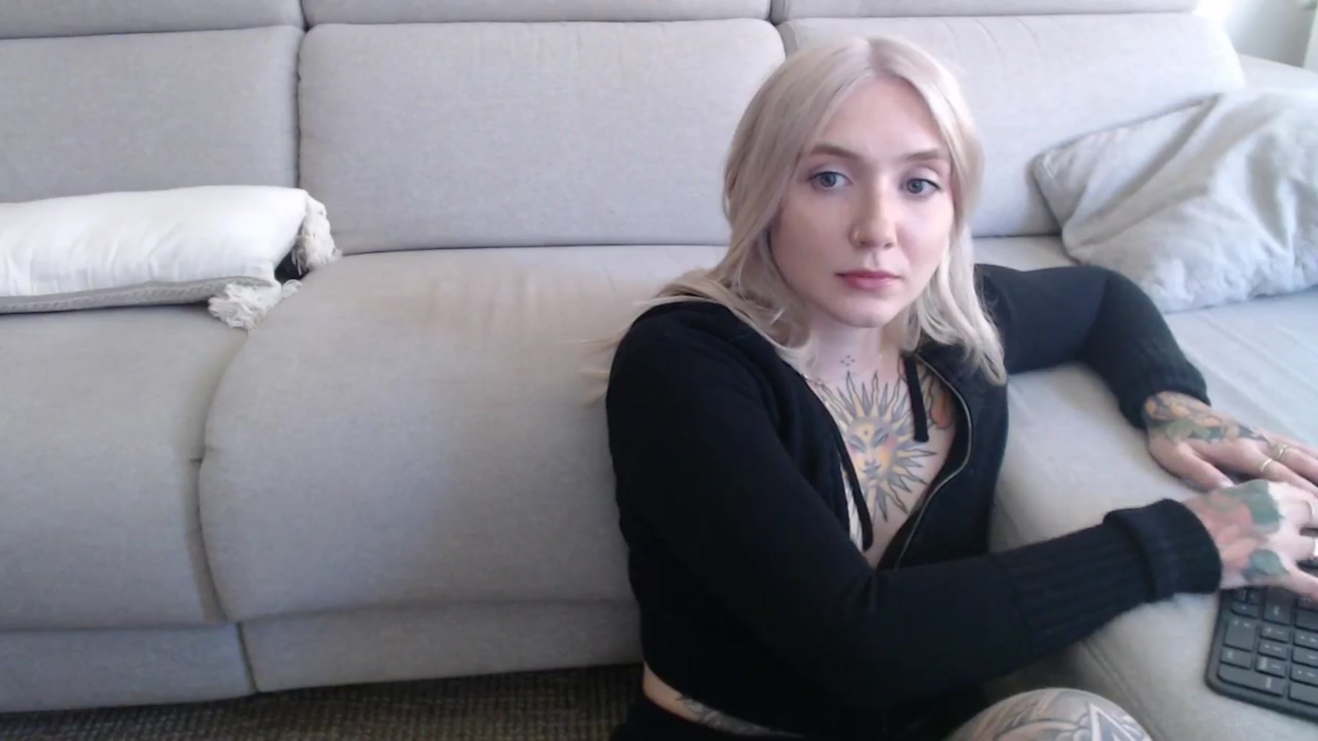 Gallery image thumbnail from Tattoo_bbgirl's myfreecams stream on, 09/23/2025, 14:11 image 12 of 20