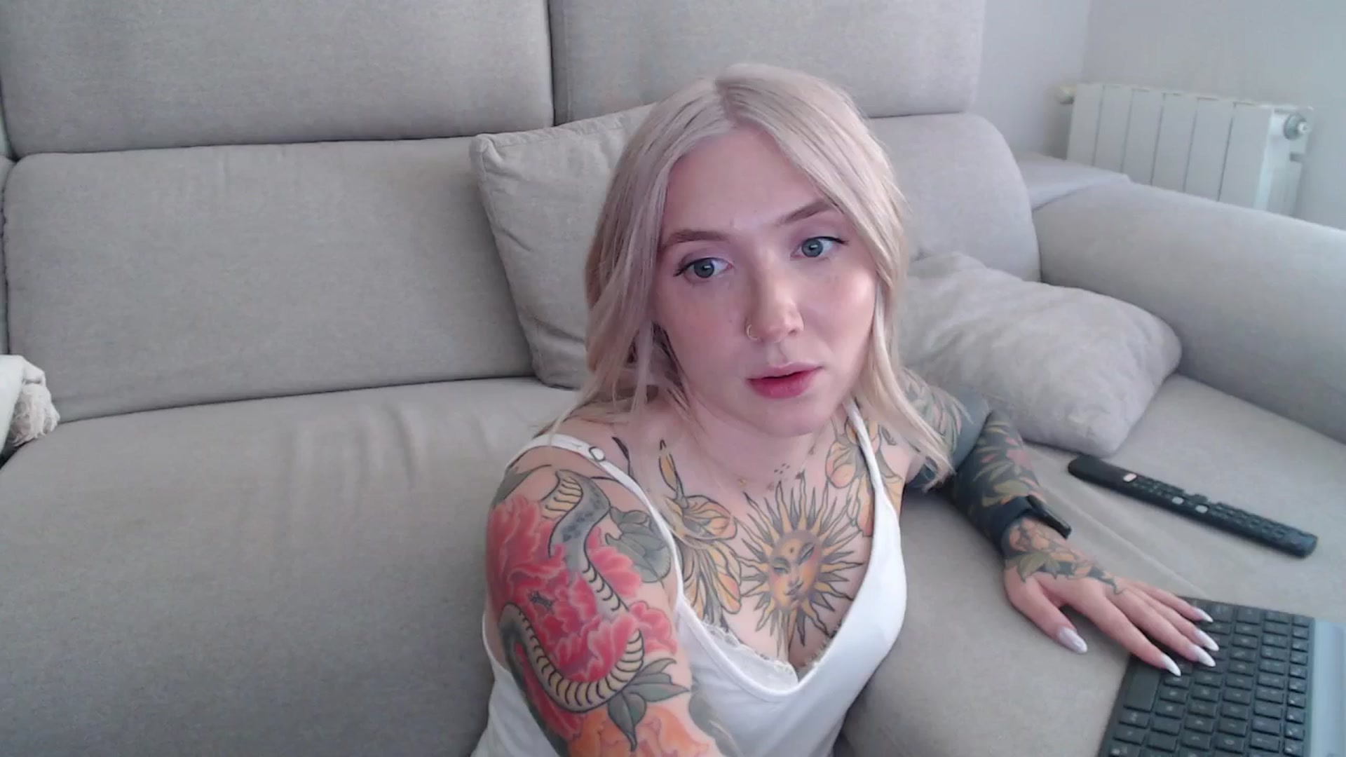 Gallery image thumbnail from Tattoo_bbgirl's myfreecams stream on, 09/24/2025, 12:53 image 17 of 20