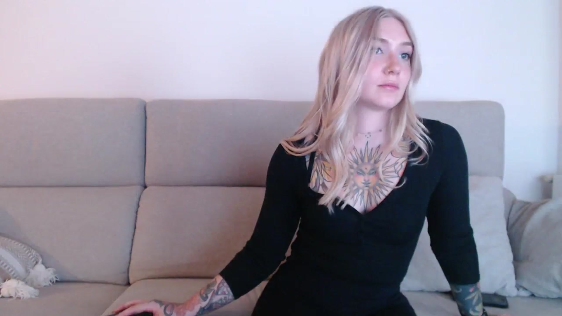 Gallery image thumbnail from Tattoo_bbgirl's myfreecams stream on, 09/25/2025, 19:42 image 10 of 20