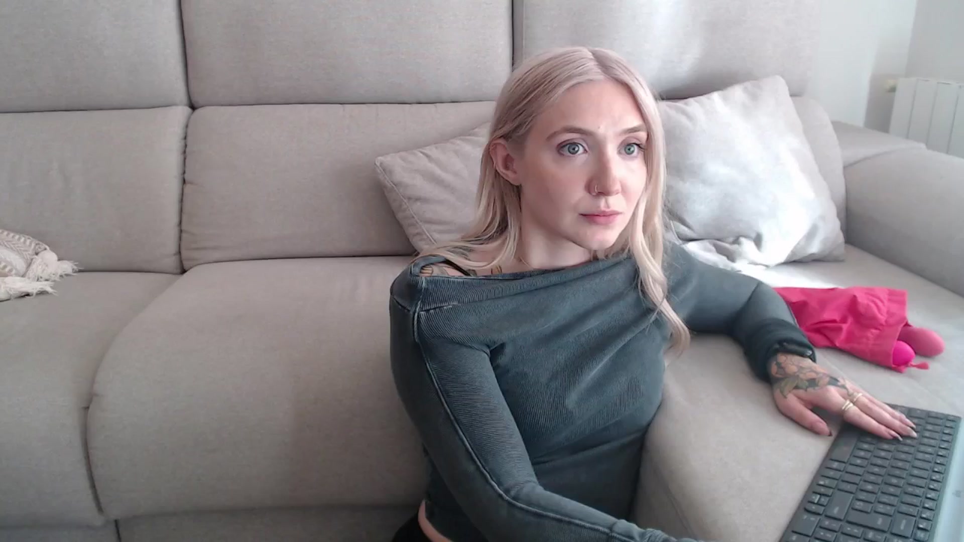Gallery image thumbnail from Tattoo_bbgirl's myfreecams stream on, 09/26/2025, 15:40 image 5 of 20