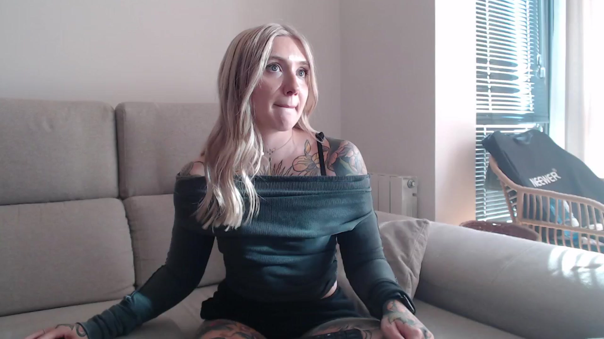 Gallery image thumbnail from Tattoo_bbgirl's myfreecams stream on, 09/26/2025, 17:06 image 5 of 20