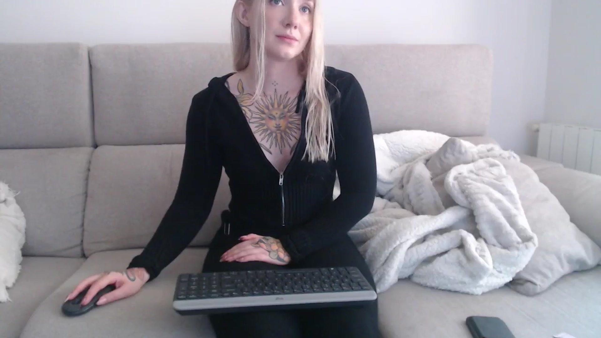 Gallery image thumbnail from Tattoo_bbgirl's myfreecams stream on, 09/29/2025, 12:56 image 13 of 20