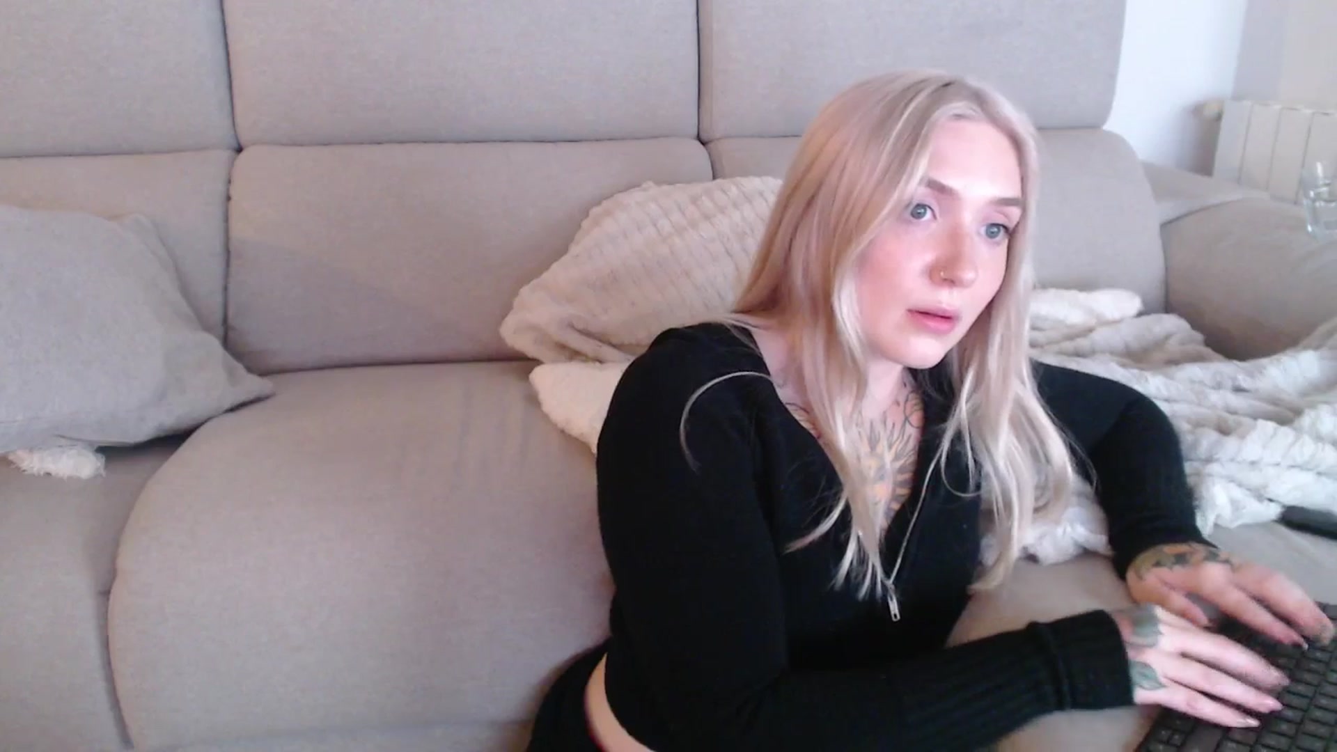 Gallery image thumbnail from Tattoo_bbgirl's myfreecams stream on, 09/29/2025, 19:36 image 17 of 20