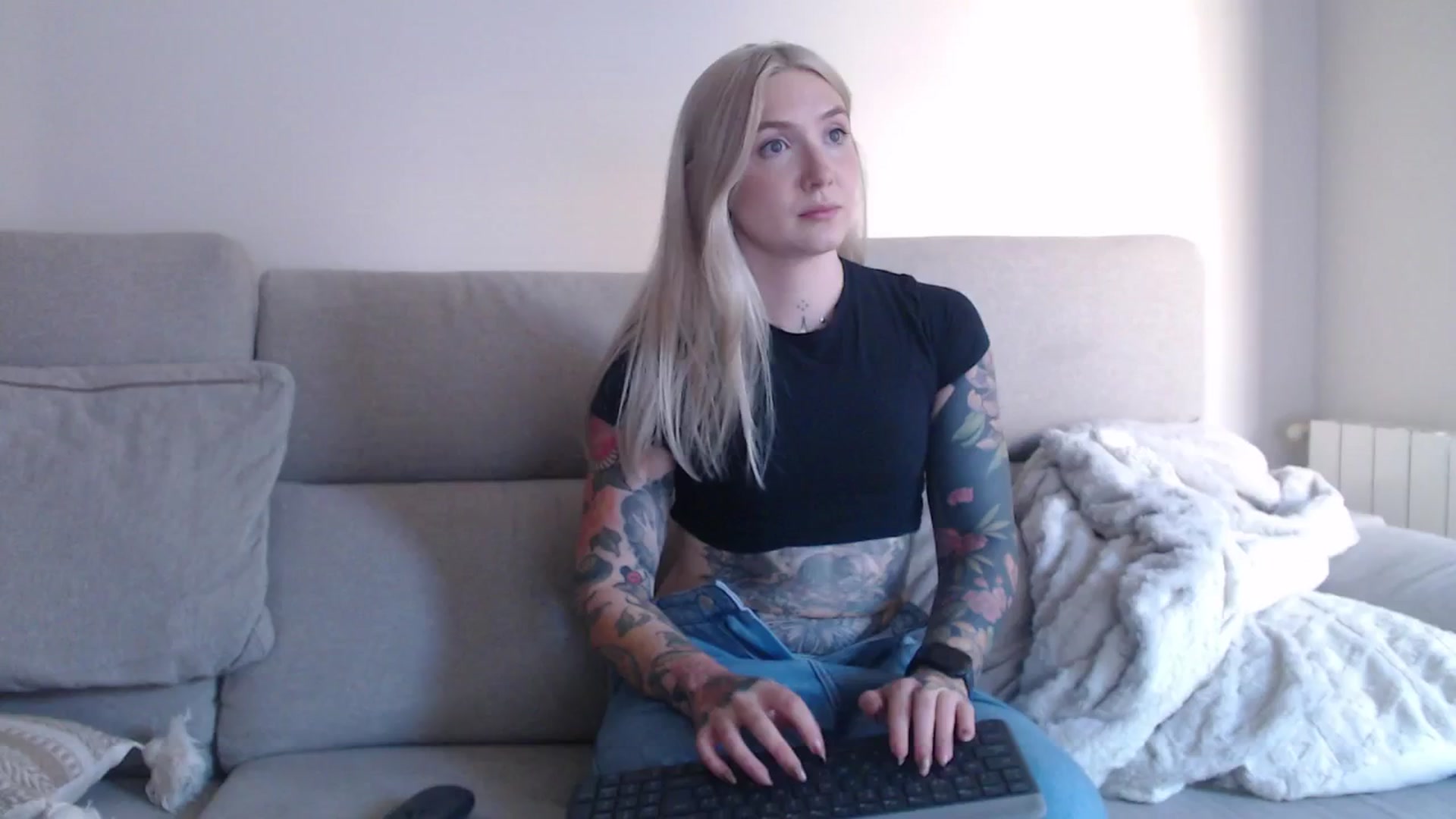 Gallery image thumbnail from Tattoo_bbgirl's myfreecams stream on, 10/04/2025, 16:28 image 13 of 20