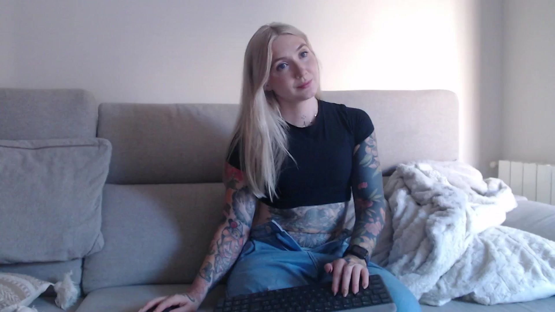 Gallery image thumbnail from Tattoo_bbgirl's myfreecams stream on, 10/04/2025, 16:28 image 14 of 20