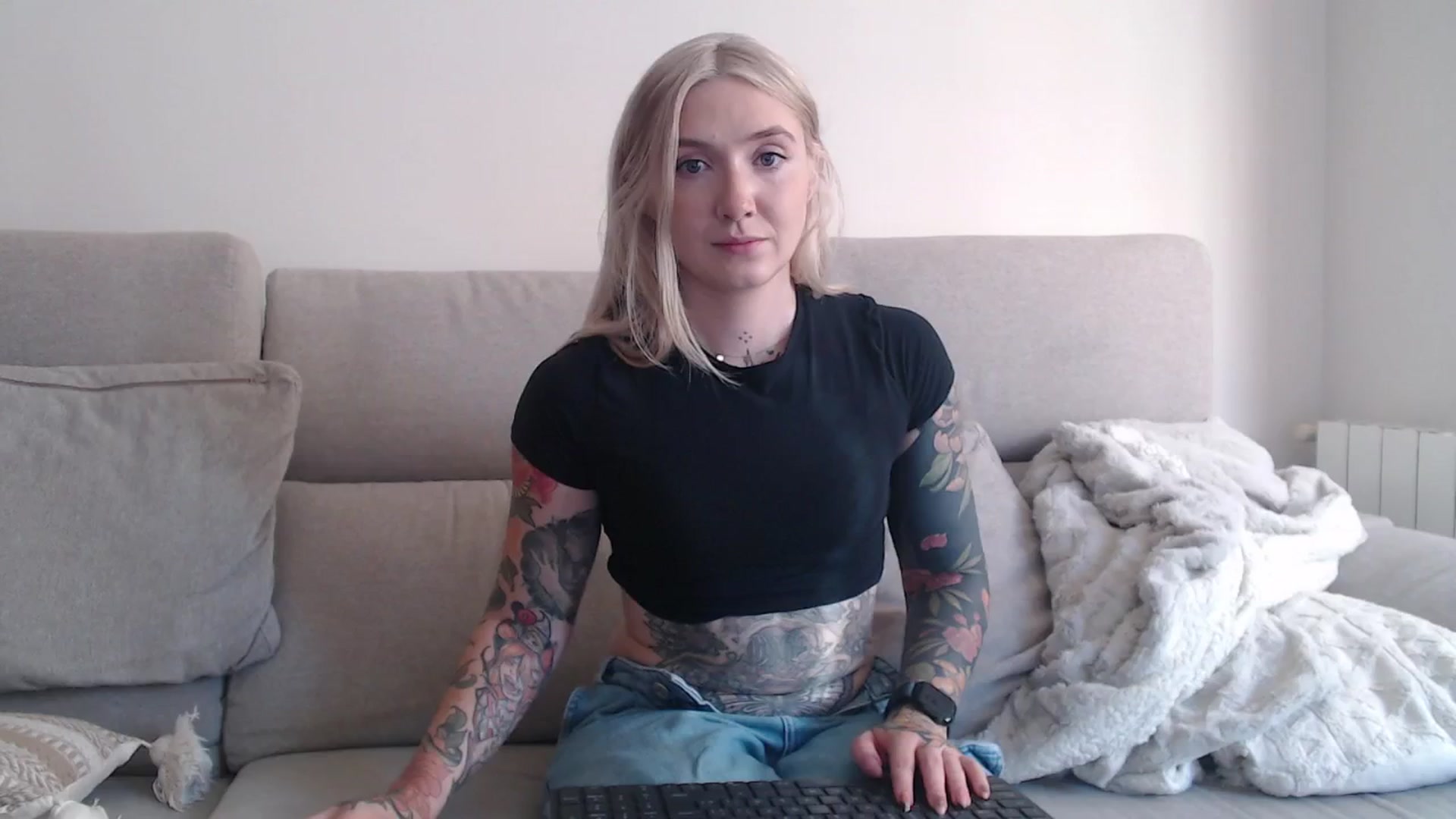 Gallery image thumbnail from Tattoo_bbgirl's myfreecams stream on, 10/04/2025, 16:28 image 3 of 20